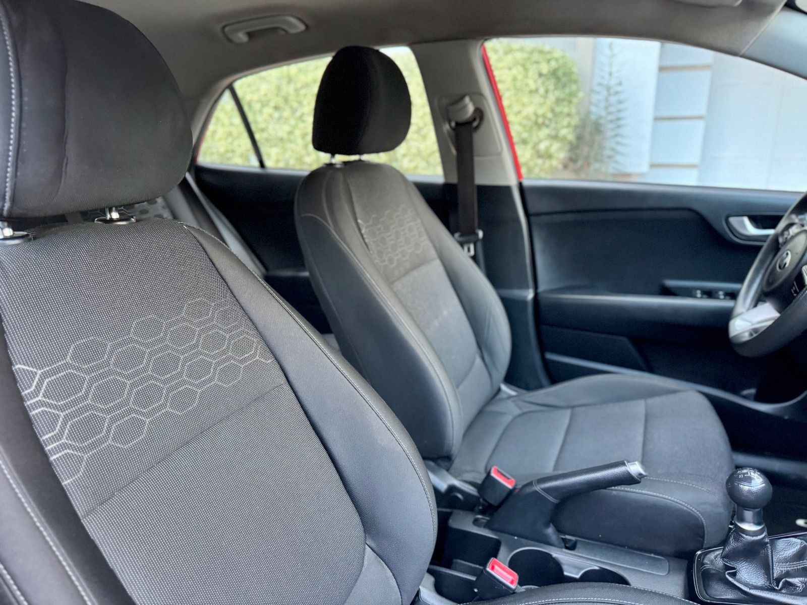 KIA Rio 5p GT-Line à Tunis - Photo 21