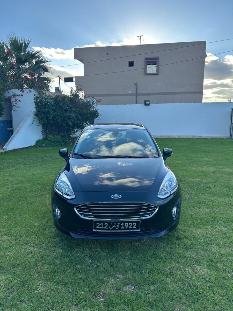 Ford Fiesta Titanium à Ben Arous - Photo 4
