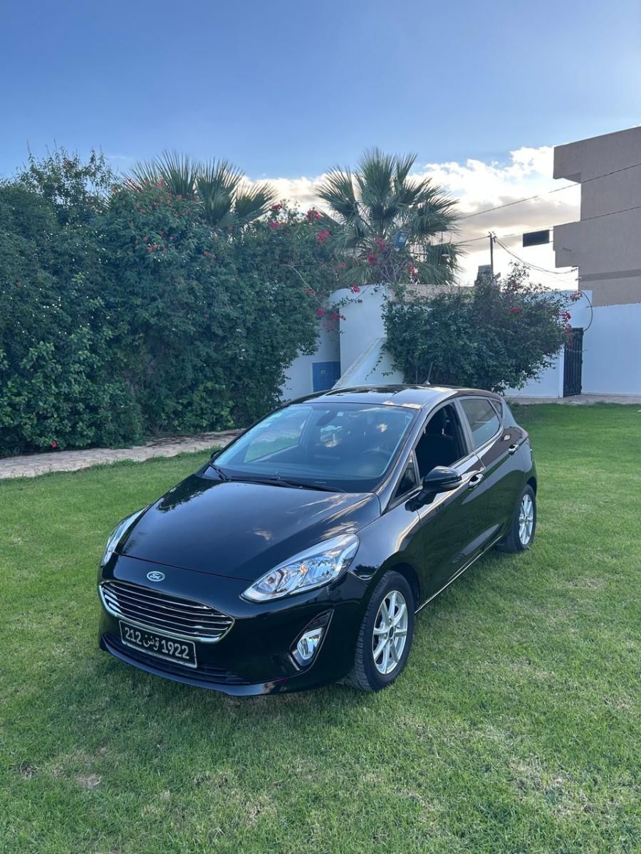 Ford Fiesta Titanium à Ben Arous - Photo 2