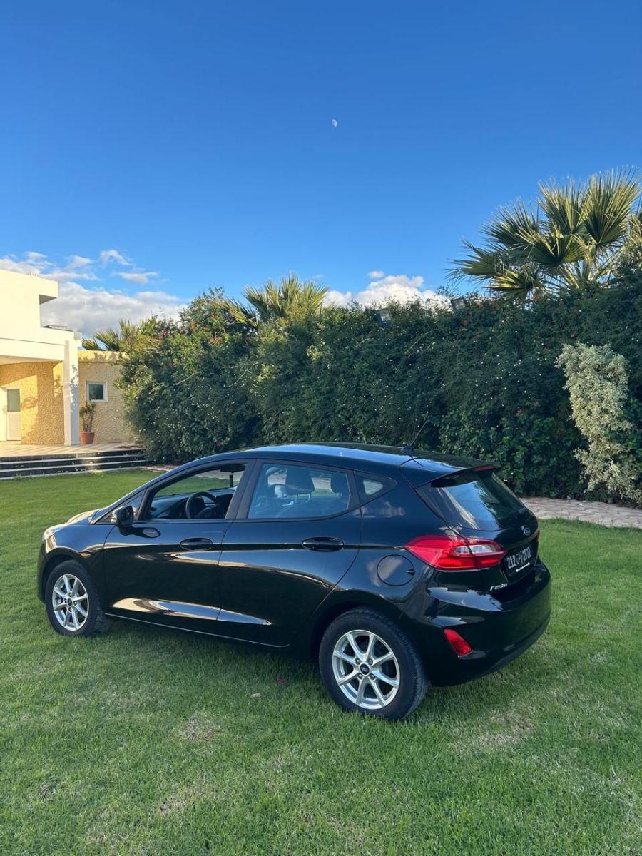 Ford Fiesta Titanium à Ben Arous - Photo 6