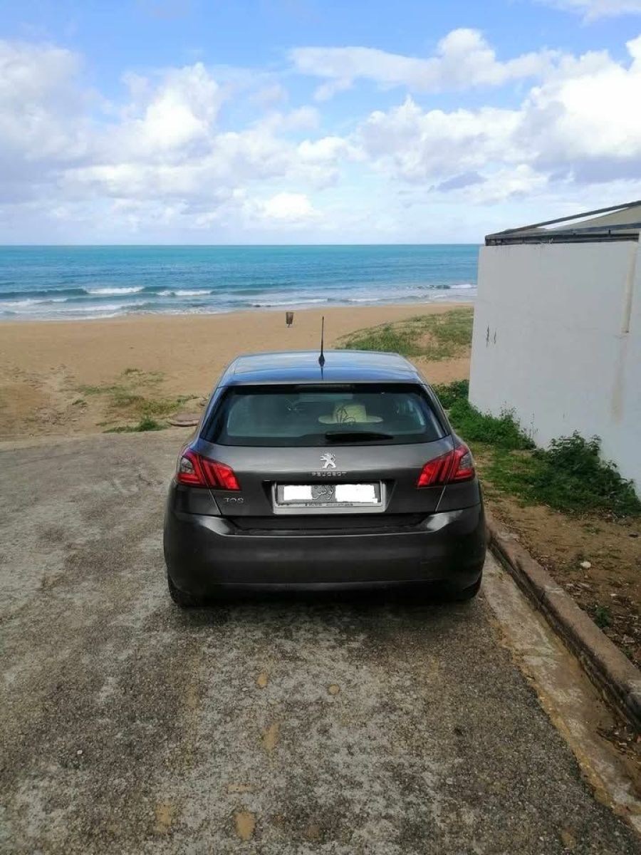 Peugeot 308 Allure à Tunis - Photo 3