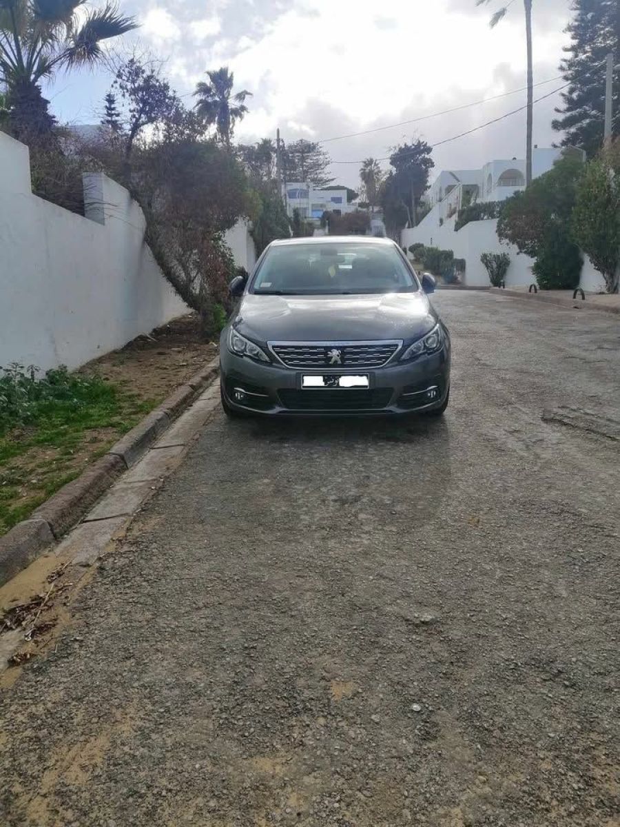 Peugeot 308 Allure à Tunis - Photo 1