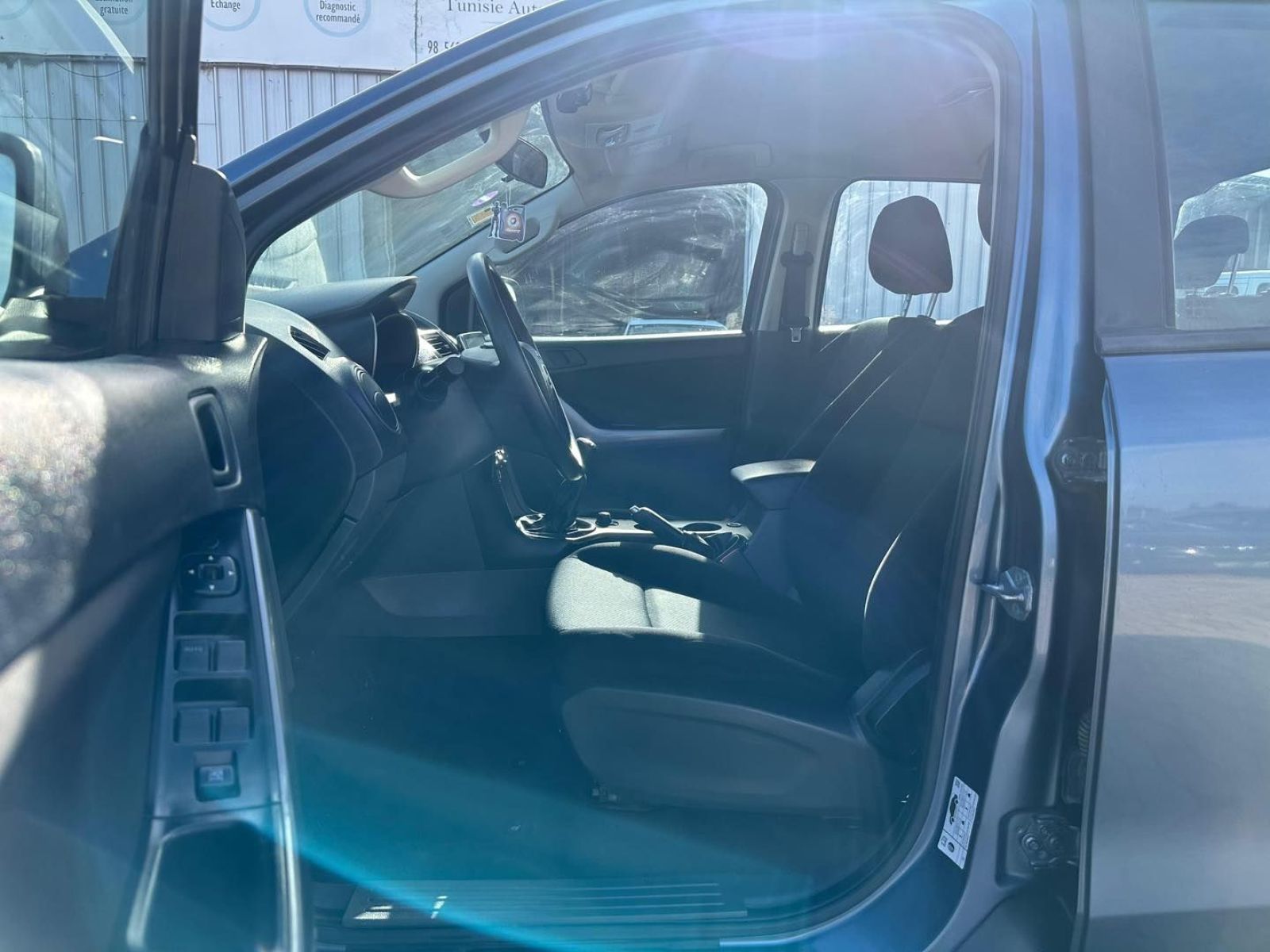 Mazda BT-50 Double cabine MID à Ben Arous - Photo 6