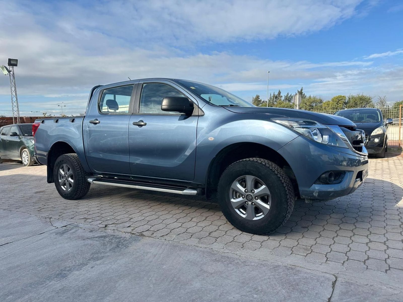 Mazda BT-50 Double cabine MID à Ben Arous - Photo 3