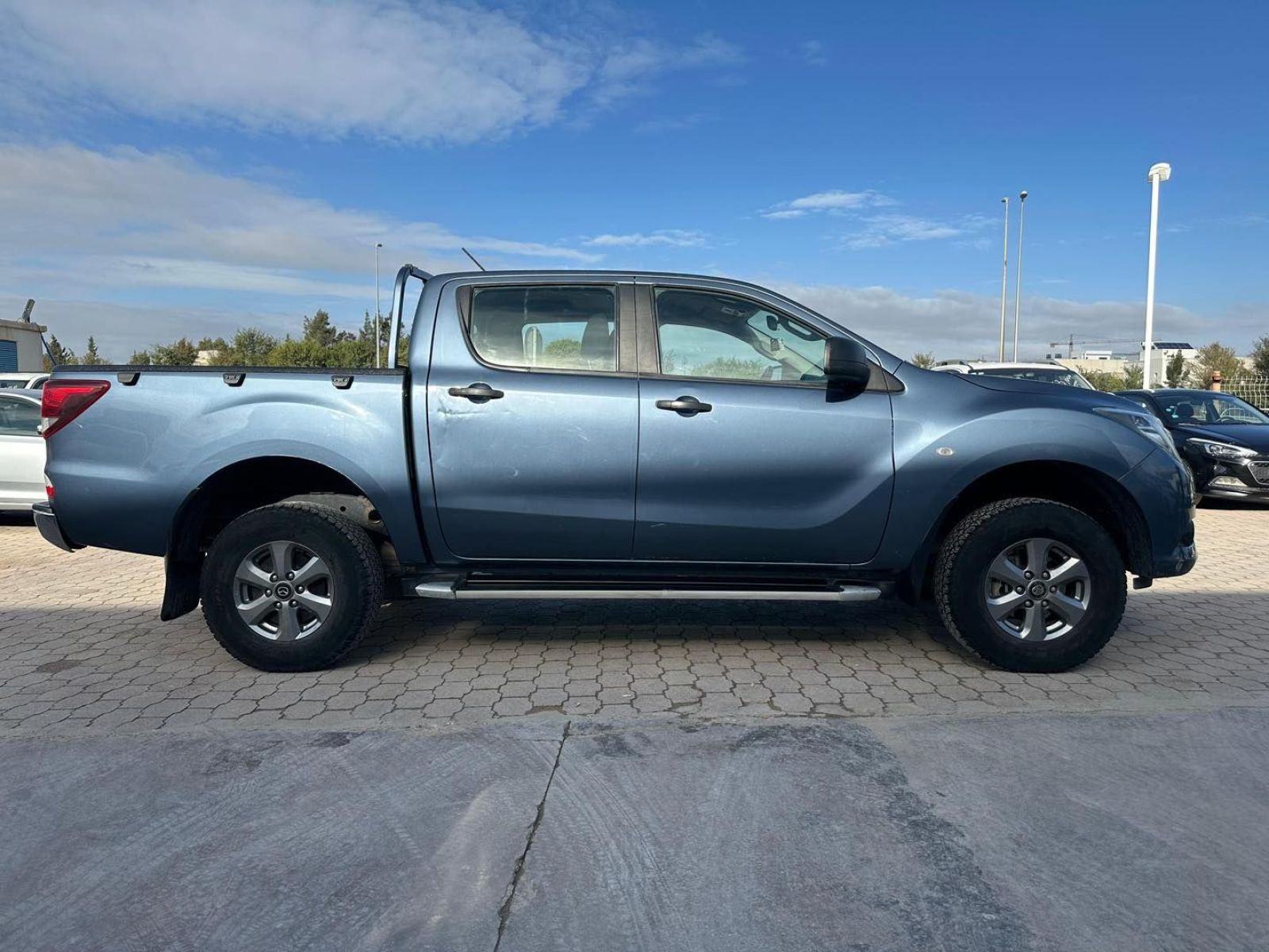 Mazda BT-50 Double cabine MID à Ben Arous - Photo 4