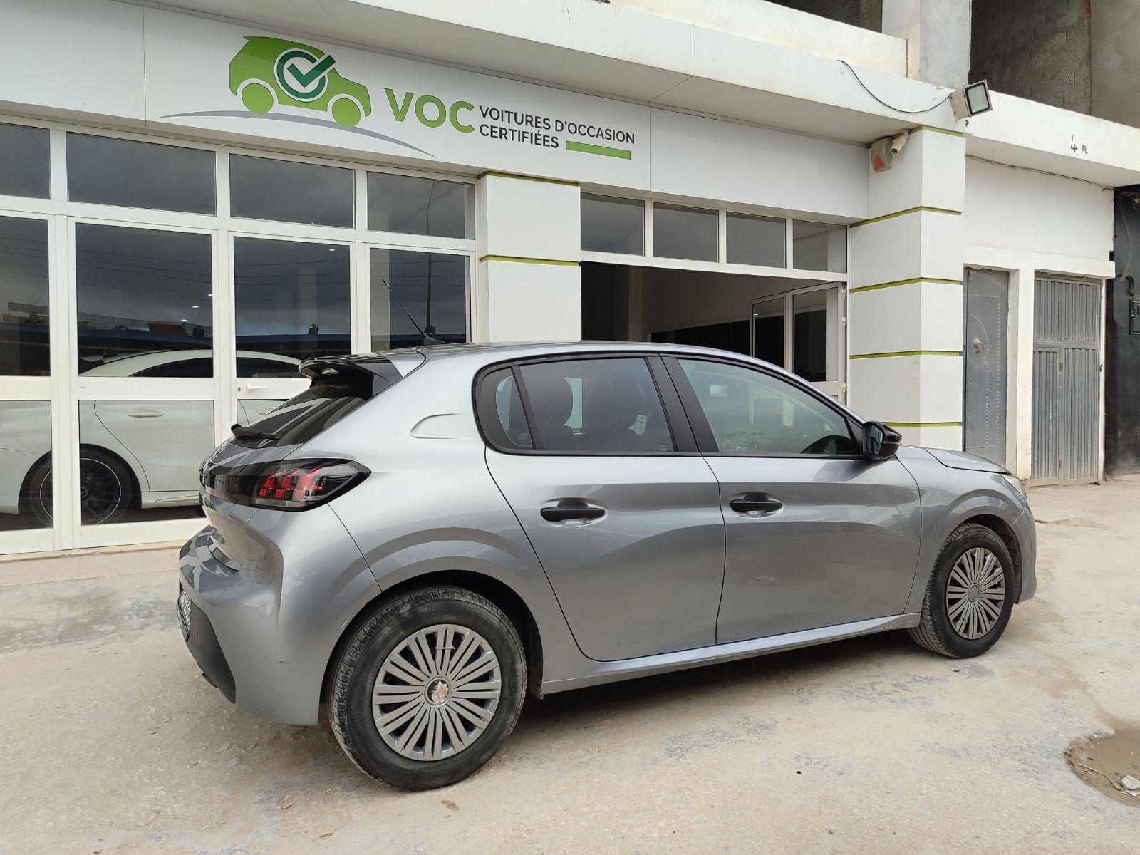 Peugeot 208 à Ben Arous - Photo 5