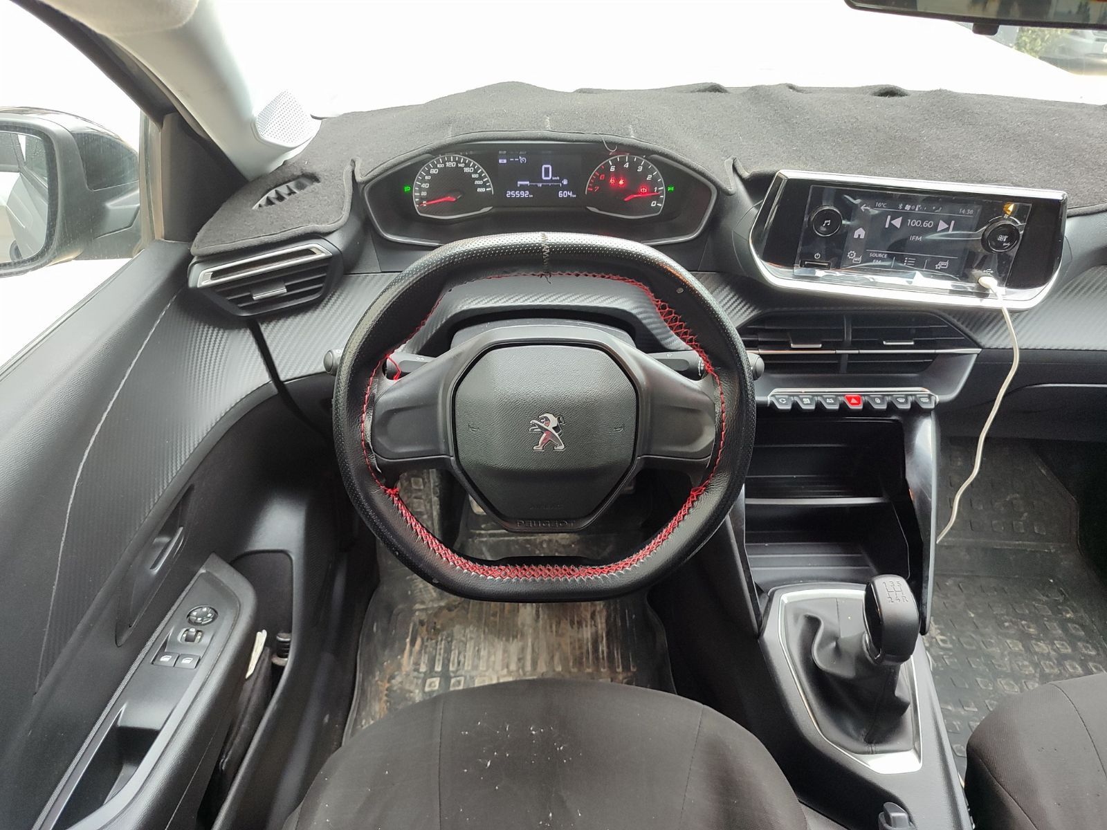 Peugeot 208 à Ben Arous - Photo 8
