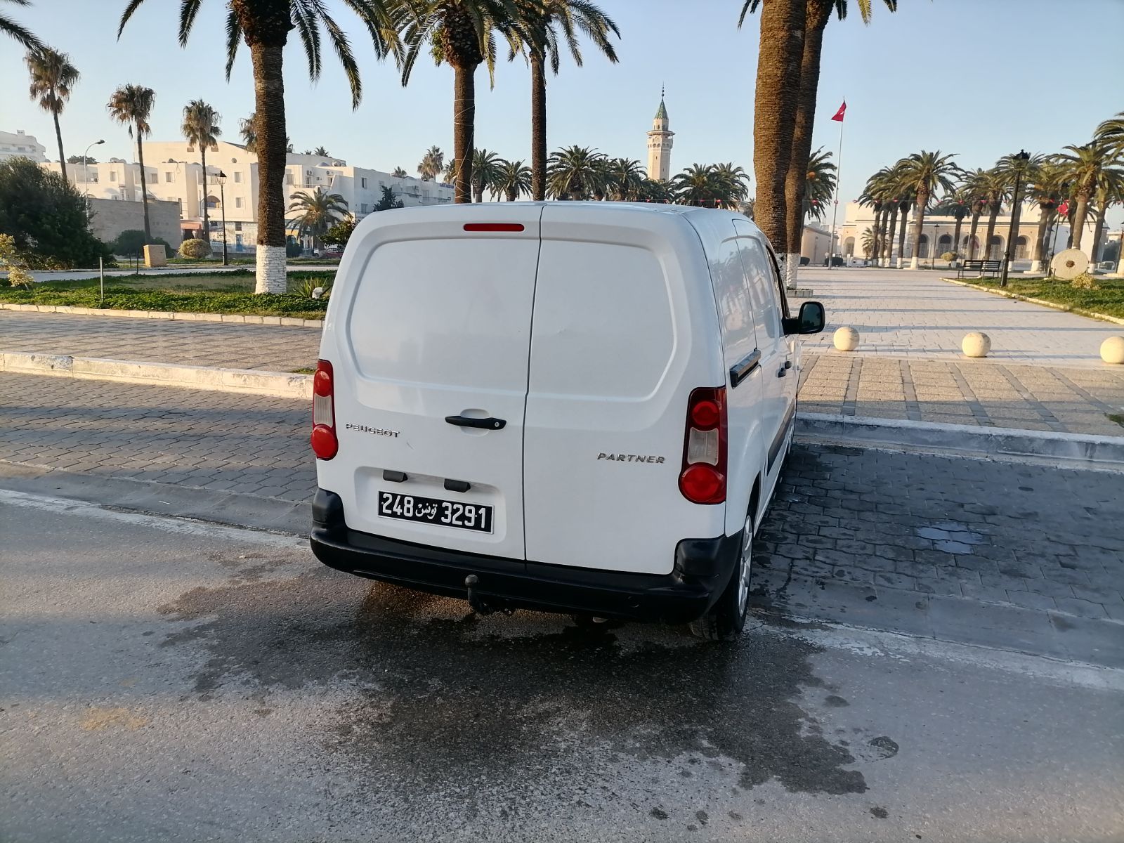 Peugeot Partner à Tunis - Photo 8