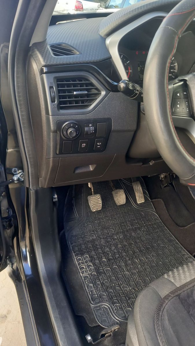 Mahindra KUV 100 K6+ à Nabeul - Photo 5