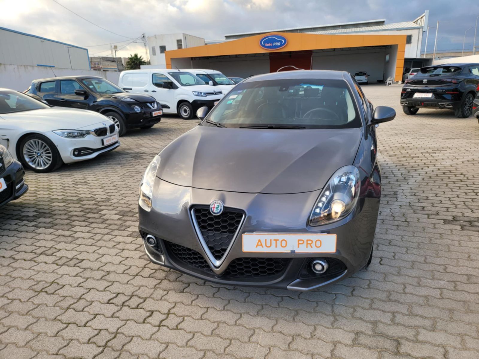 Alfa Romeo Giulietta à Tunis - Photo 2