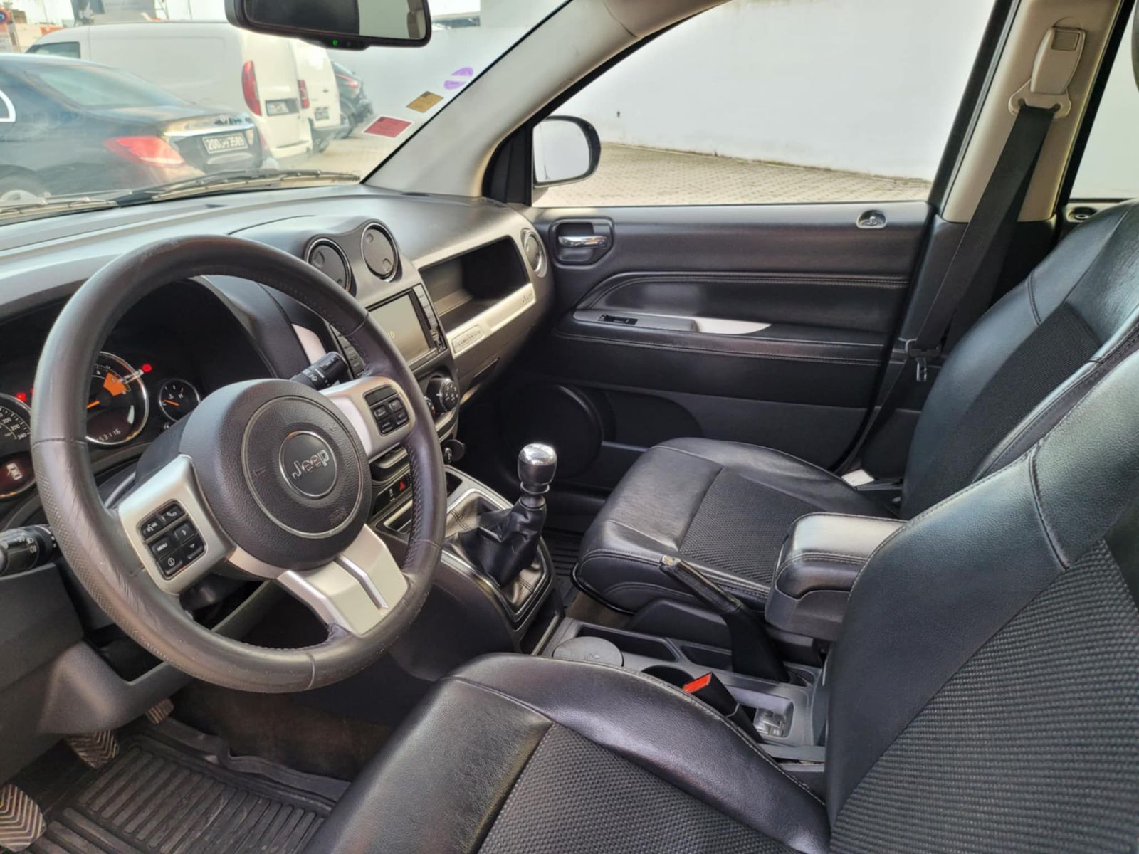 Jeep Compass à Tunis - Photo 3