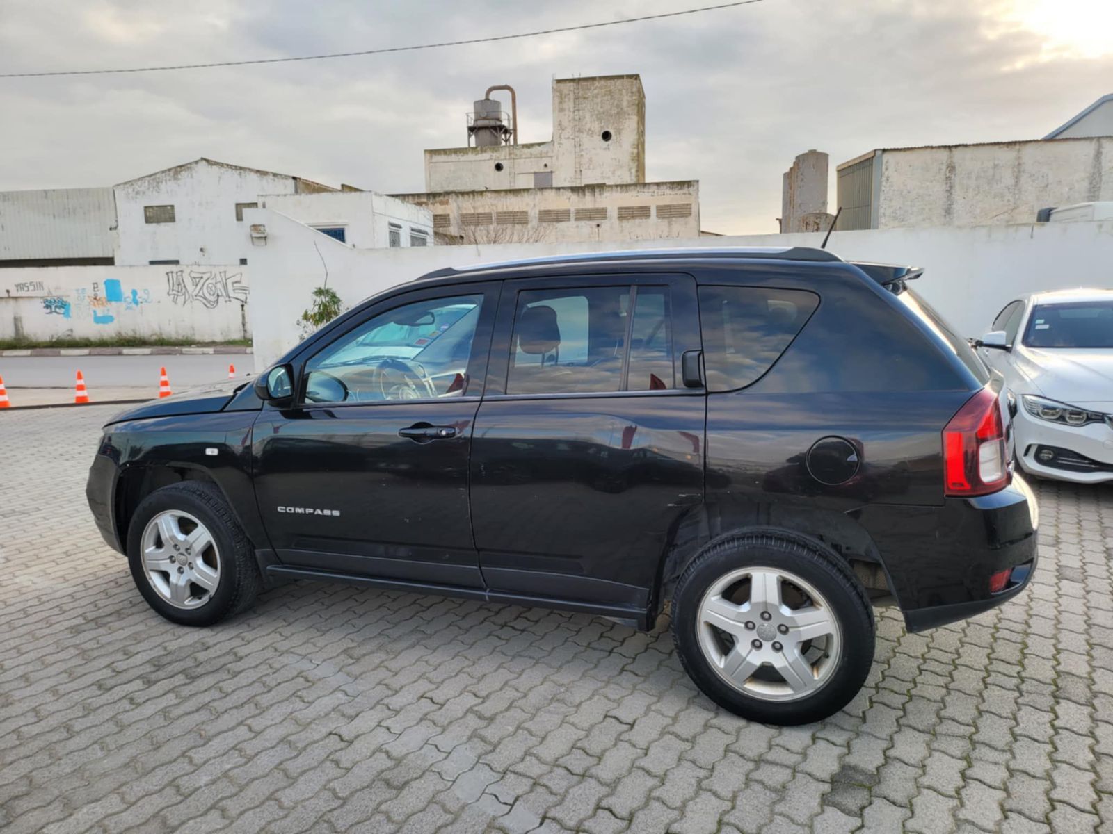 Jeep Compass à Tunis - Photo 9