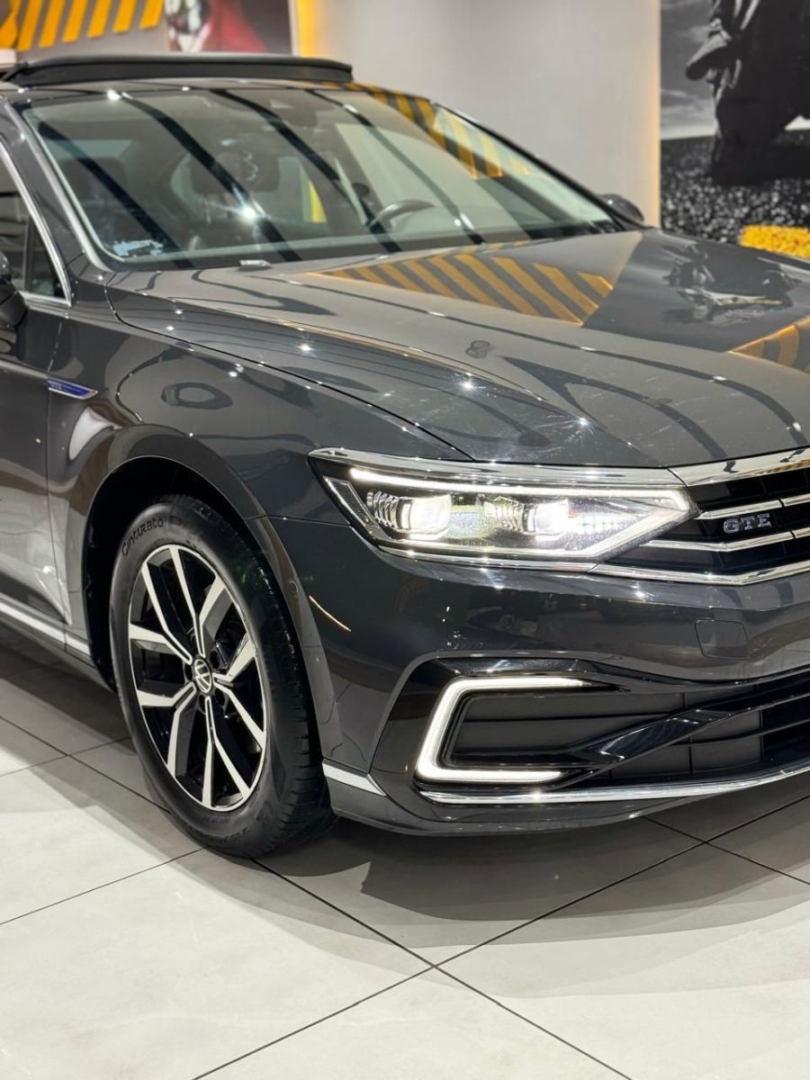 Volkswagen Passat R-Line à Ariana - Photo 3