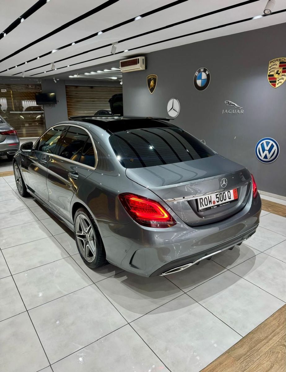 Mercedes-Benz Classe C à Tunis - Photo 5