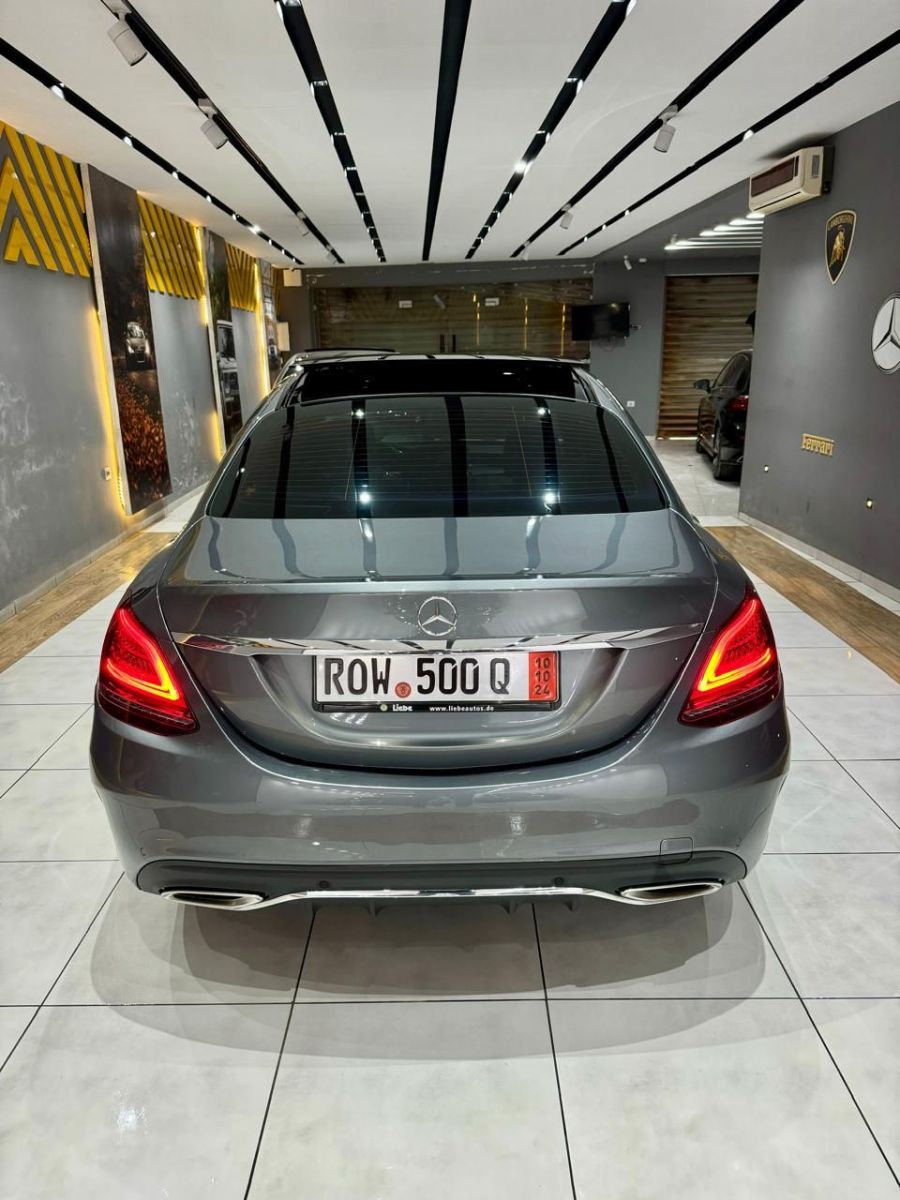 Mercedes-Benz Classe C à Tunis - Photo 3