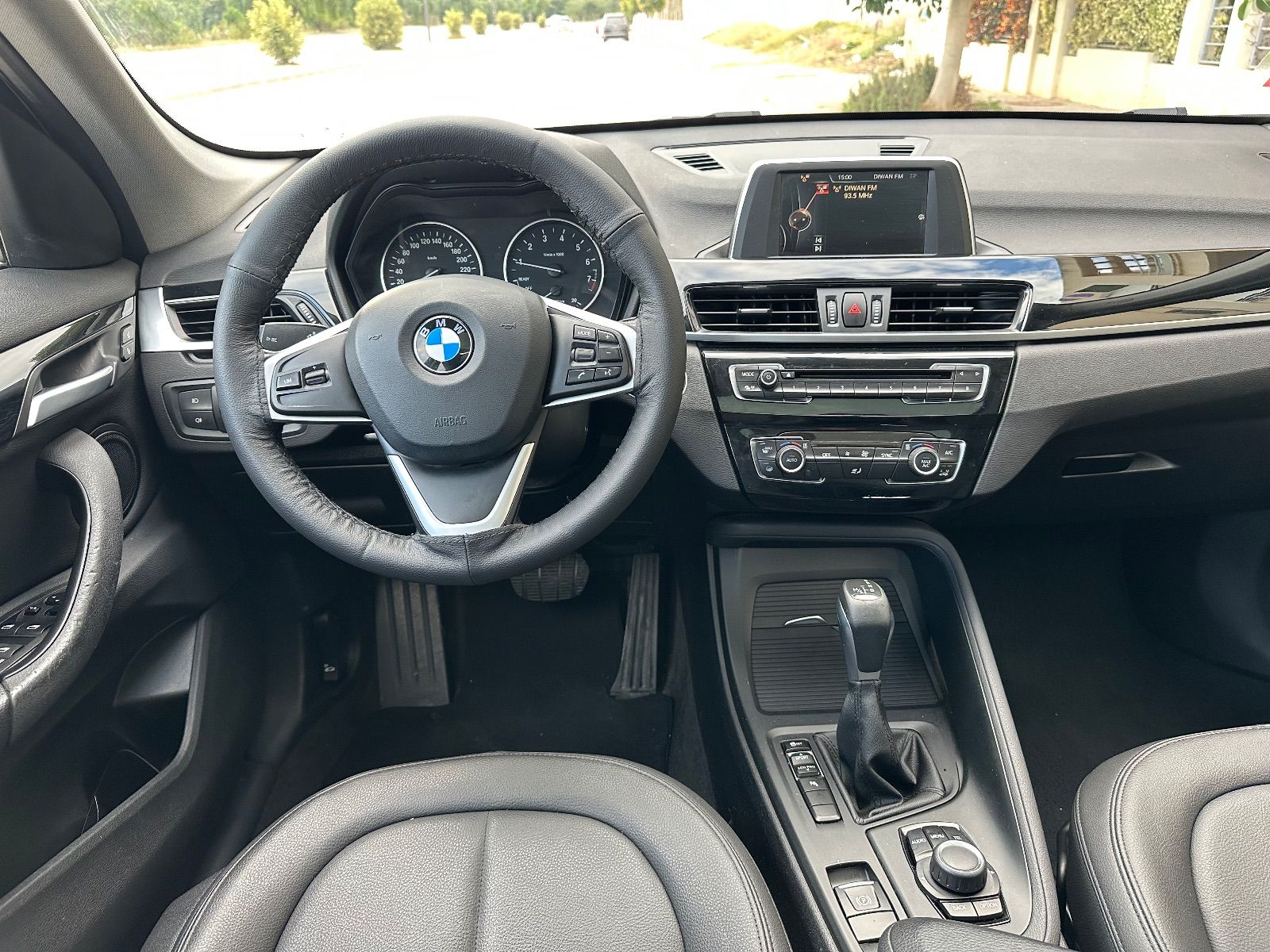 BMW X1 xLine à Tunis - Photo 11