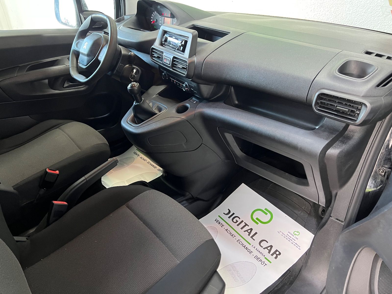 Peugeot Partner à Ben Arous - Photo 18