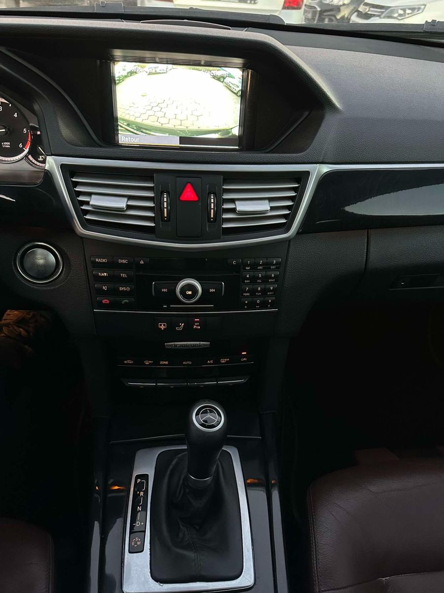 Mercedes-Benz Classe E à Tunis - Photo 10