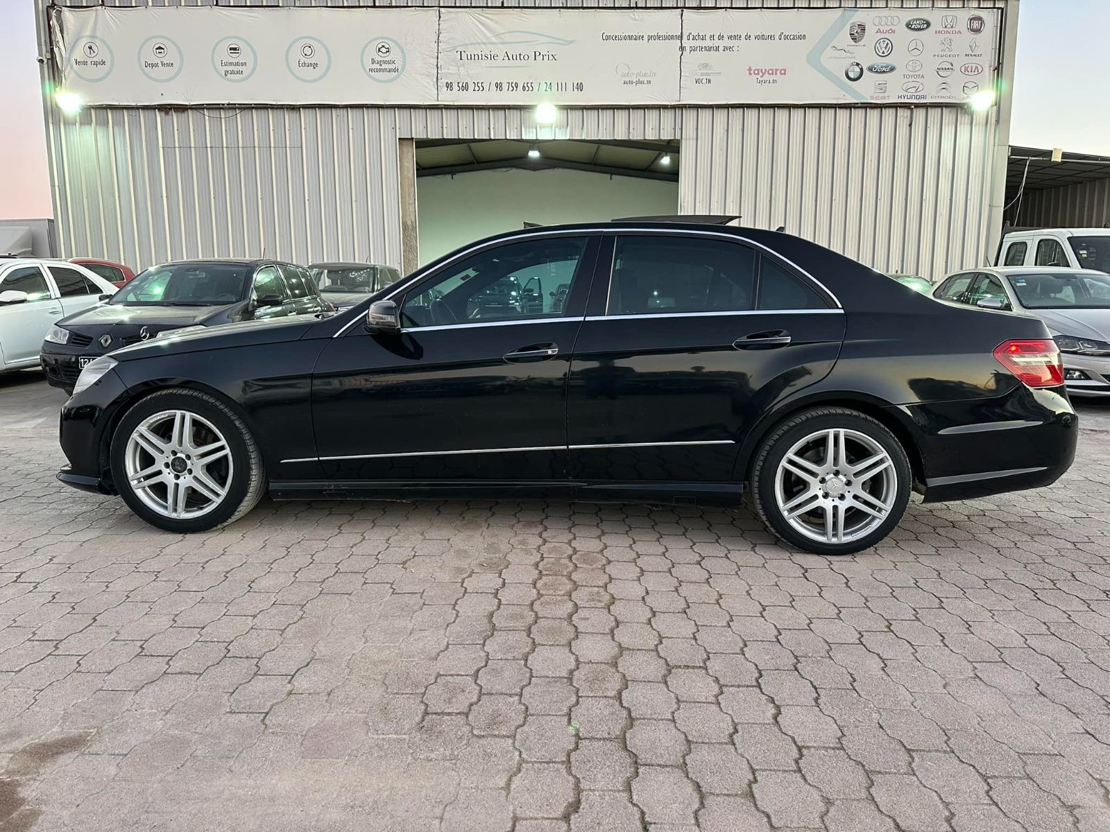 Mercedes-Benz Classe E à Tunis - Photo 1