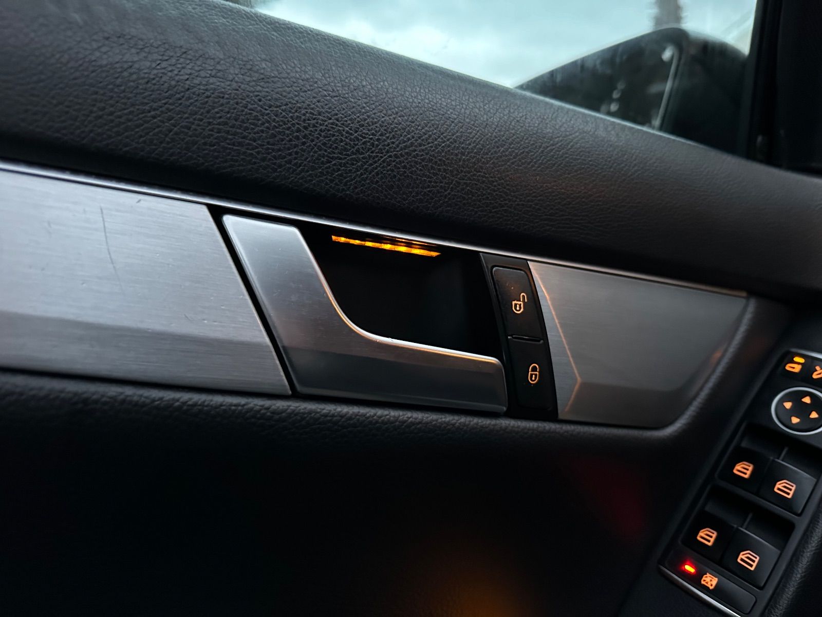 Mercedes-Benz Classe C Avantgarde à Ariana - Photo 10