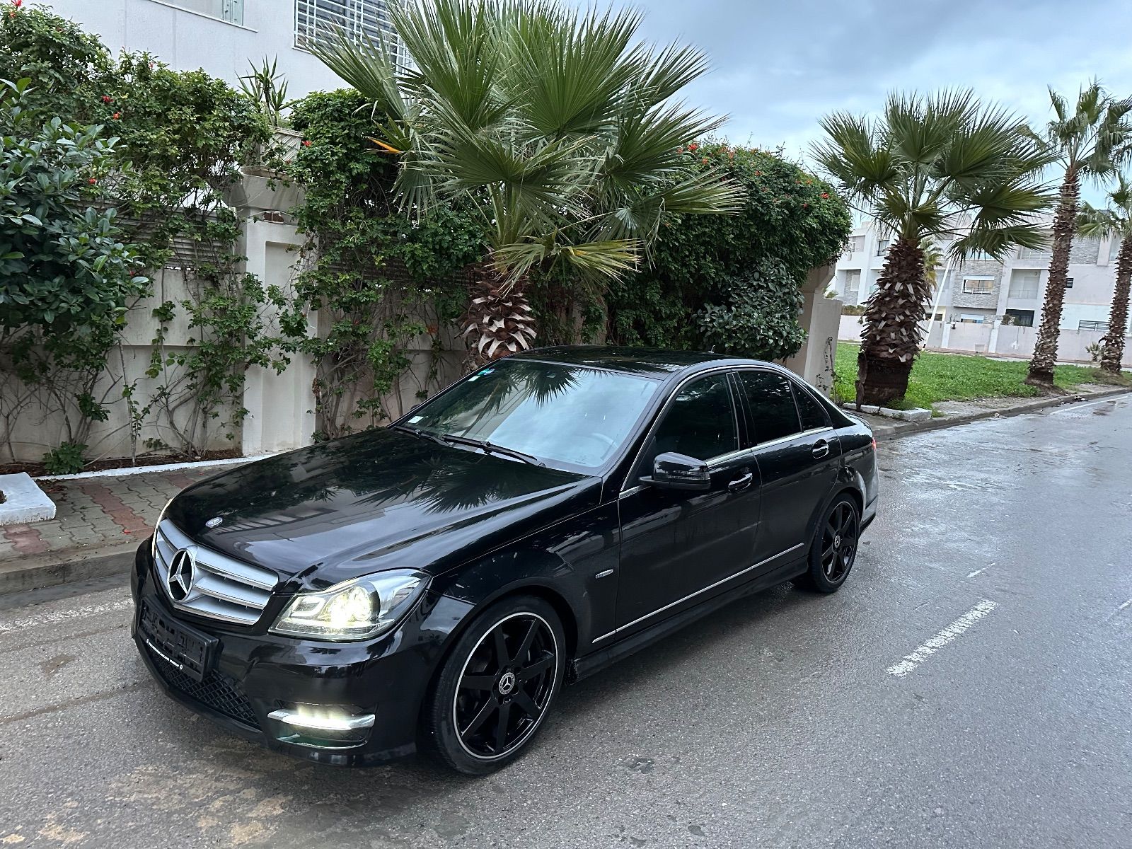 Mercedes-Benz Classe C Avantgarde à Ariana - Photo 2