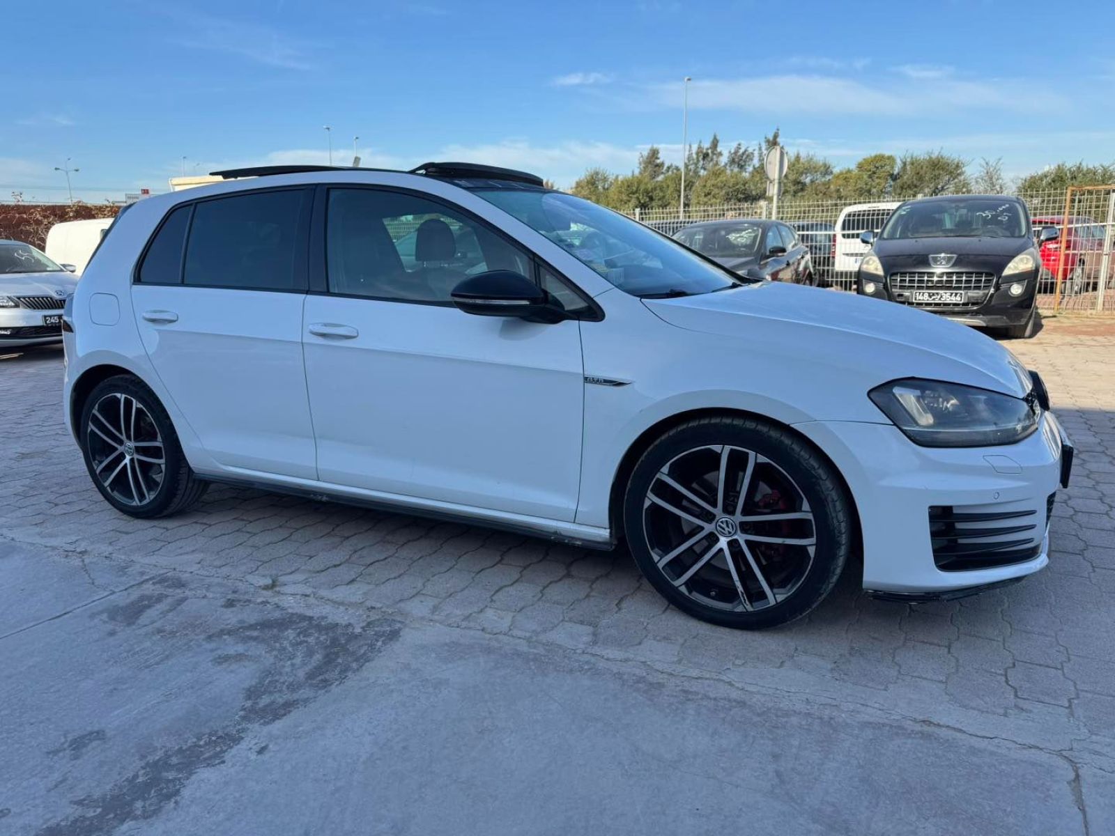 Volkswagen Golf 7 GTI à Tunis - Photo 3