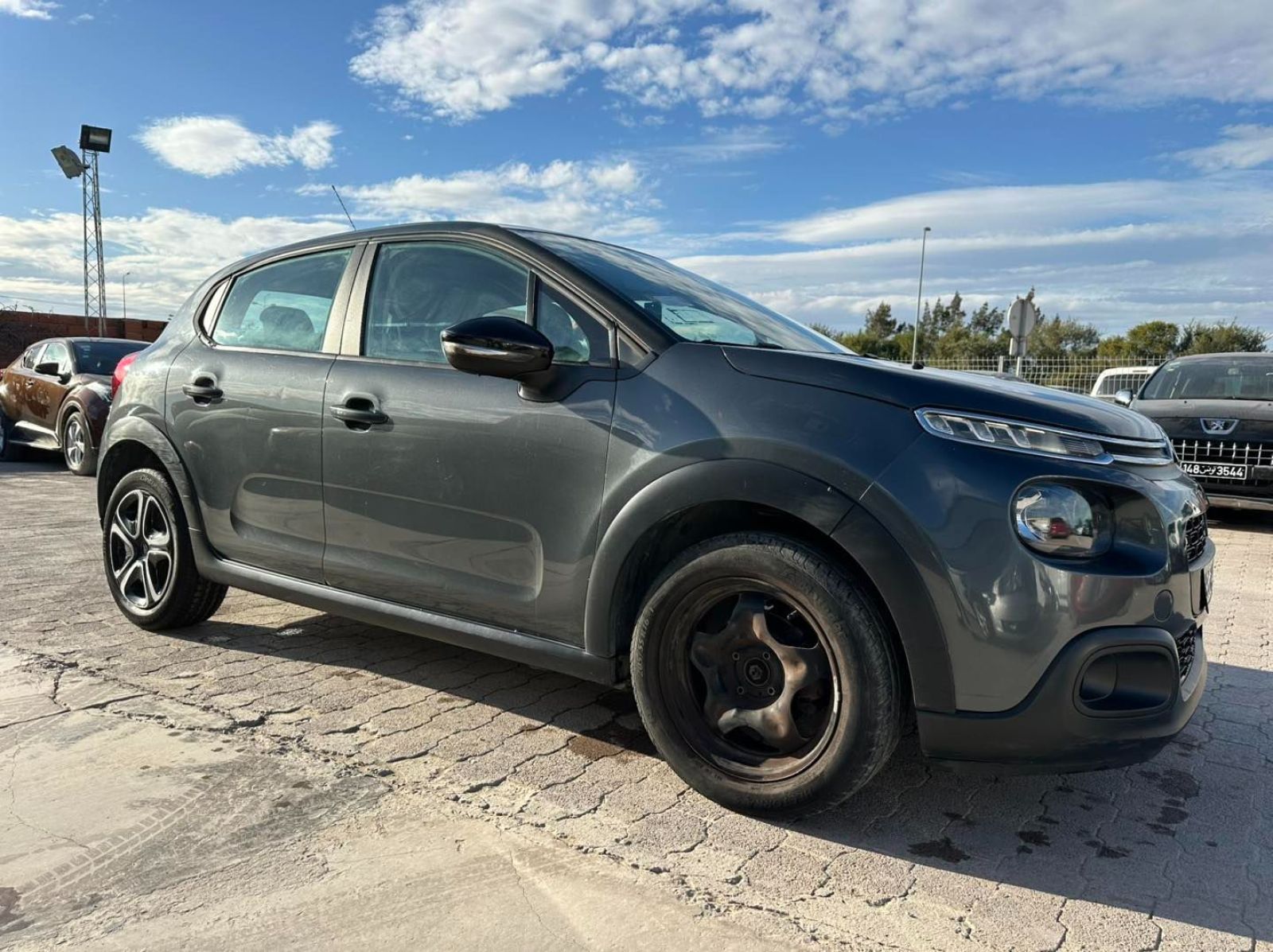 Citroën C3 Shine à Tunis - Photo 3