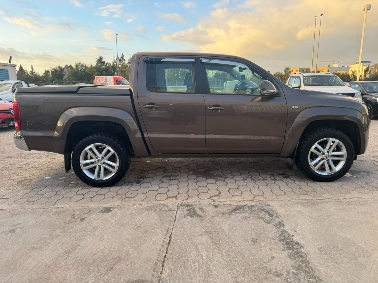 Volkswagen Amarok à Ben Arous - Photo 4