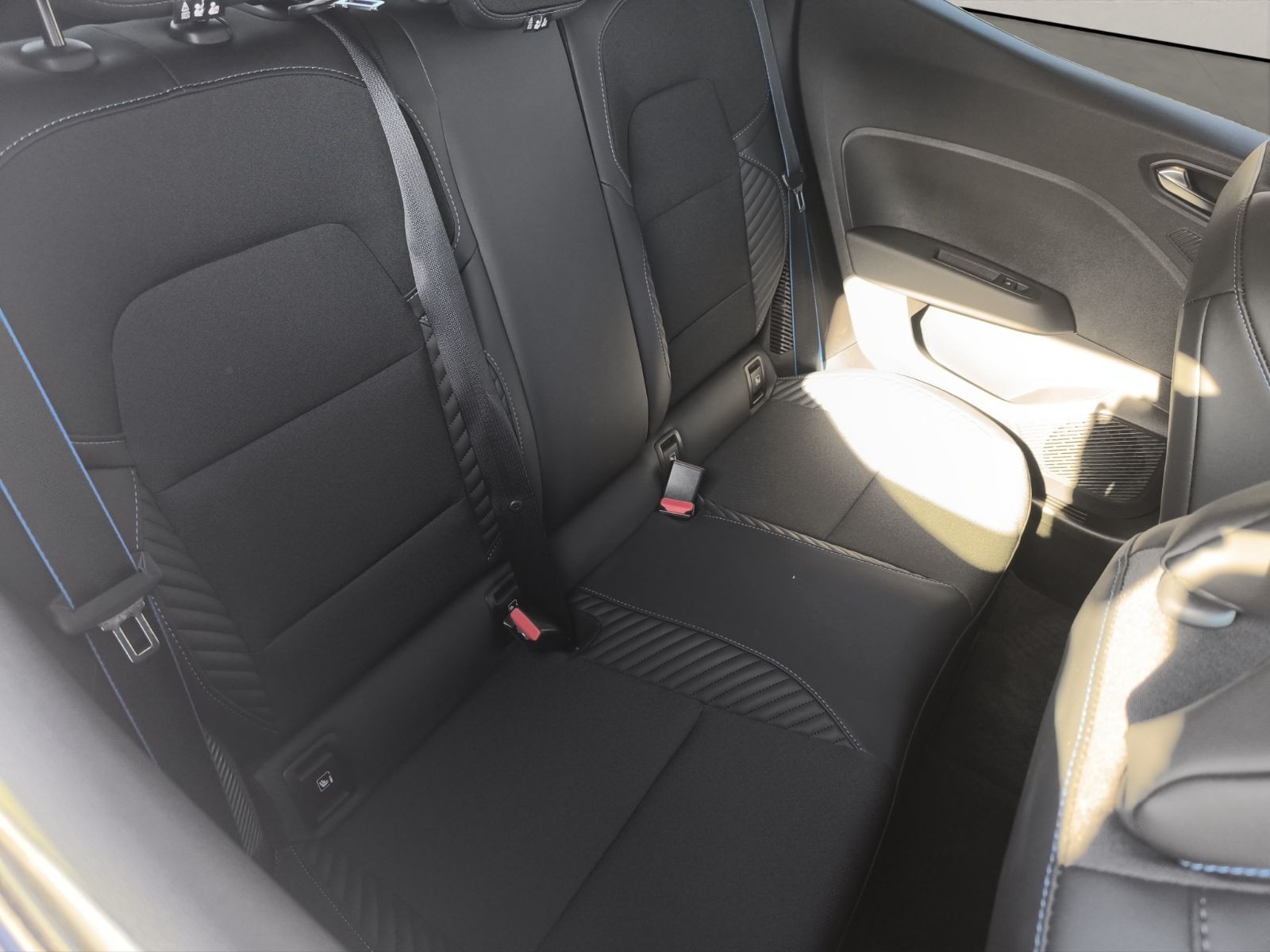 Renault Clio à Tunis - Photo 16