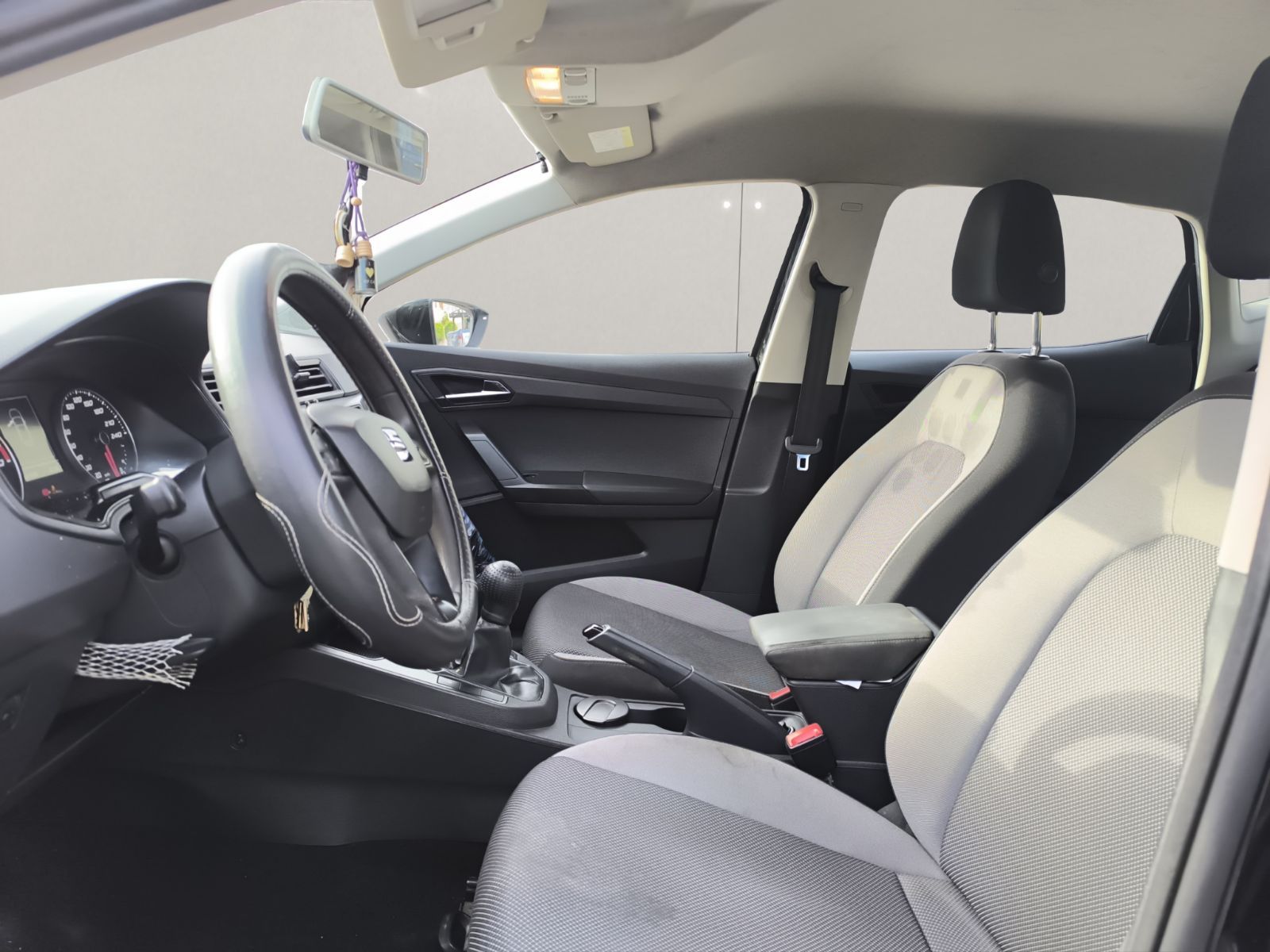 Seat Ibiza à Tunis - Photo 9