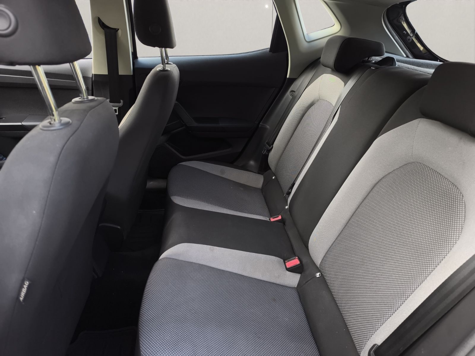 Seat Ibiza à Tunis - Photo 12