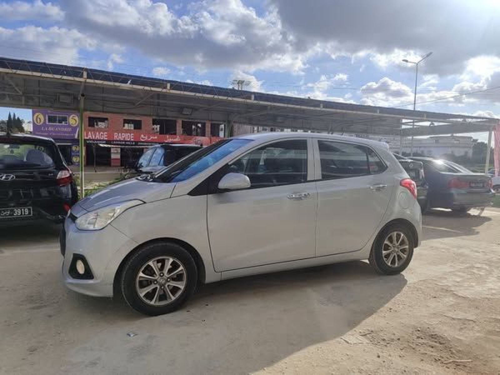 HYUNDAI i 20 HIGH GRADE PREMIÈRE MAIN 