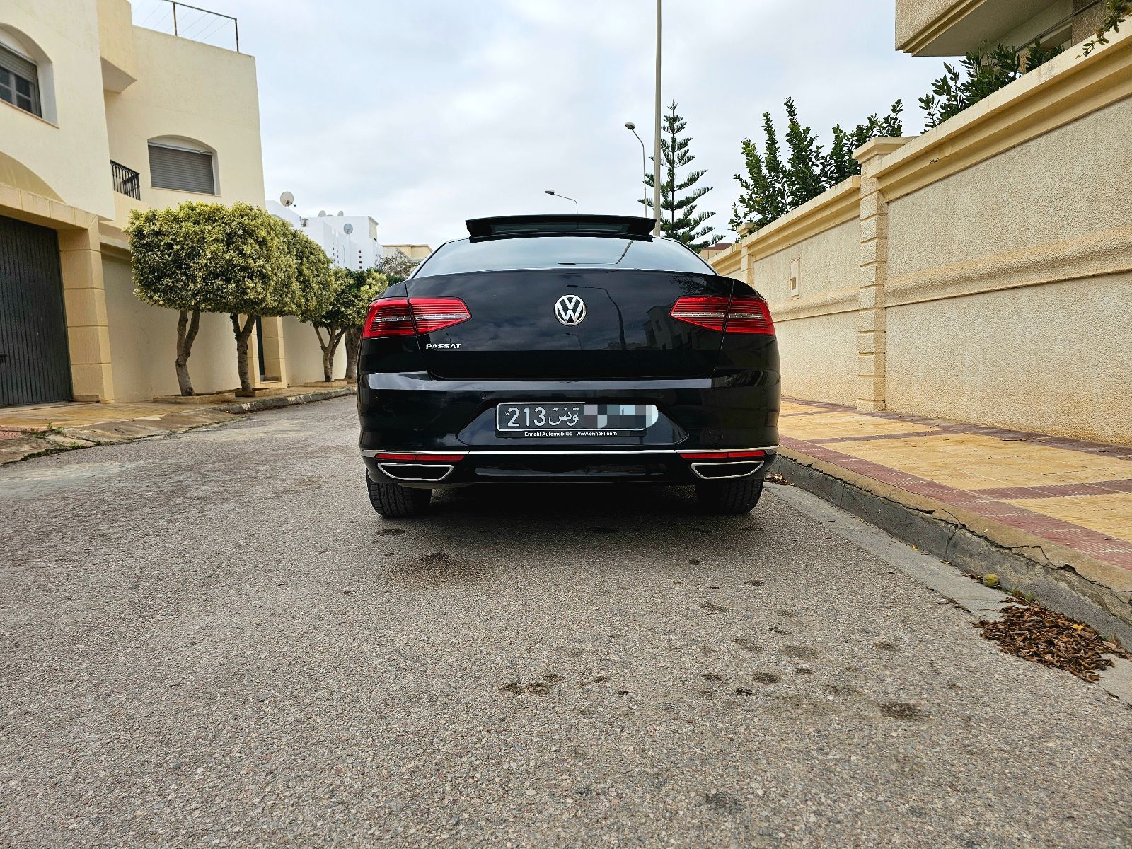 Volkswagen Passat R-Line à Tunis - Photo 8