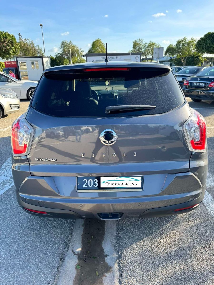 Ssangyong Tivoli Confort Plus à Tunis - Photo 11