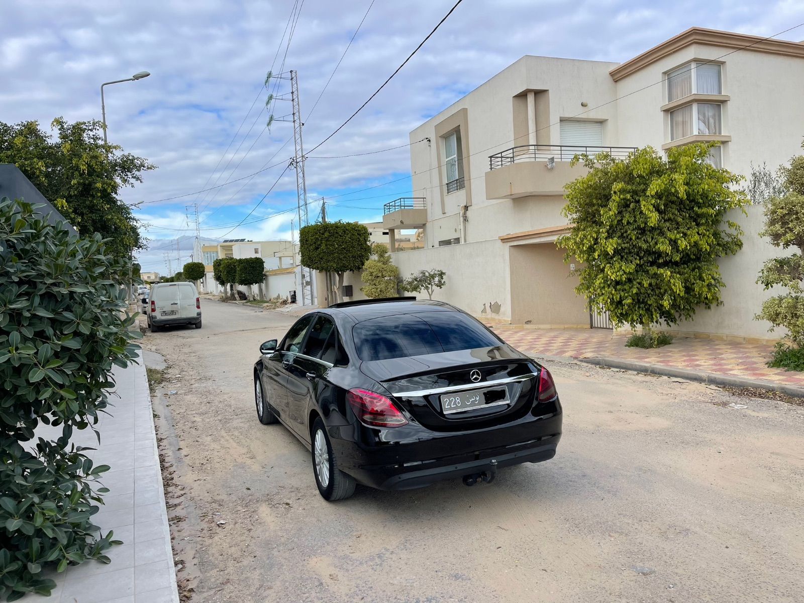 Mercedes-Benz Classe C à Tunis - Photo 27