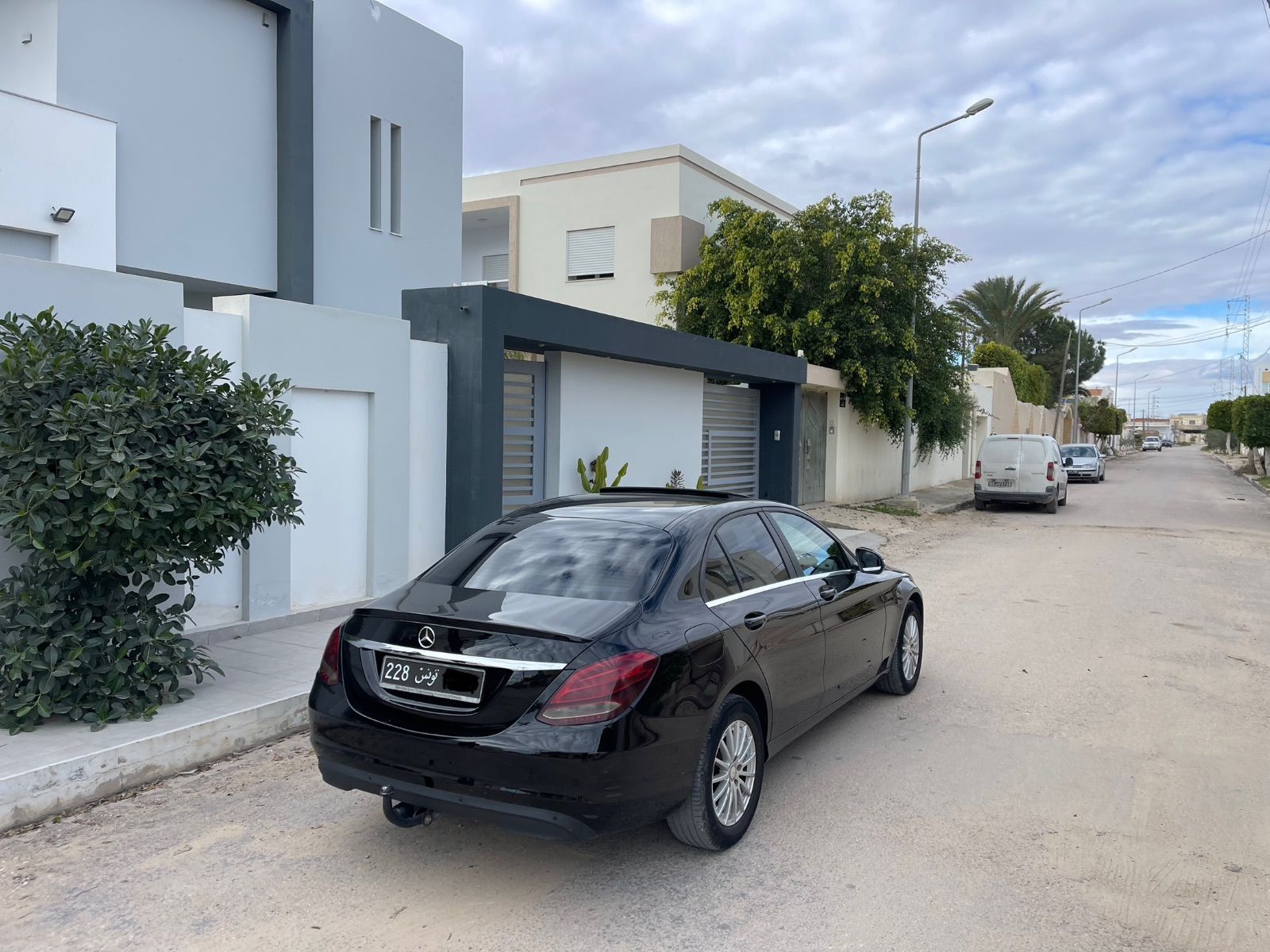 Mercedes-Benz Classe C à Tunis - Photo 28