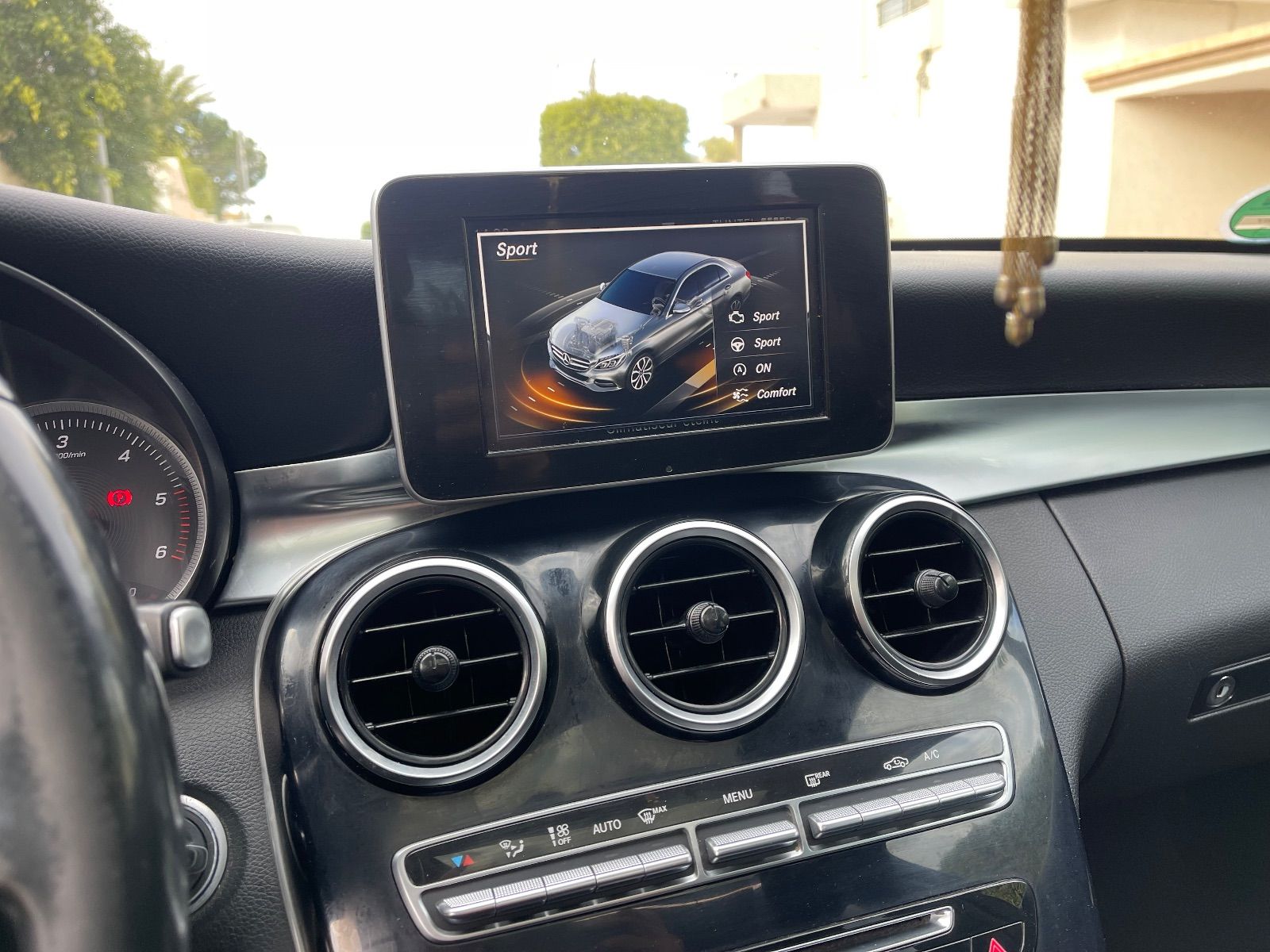 Mercedes-Benz Classe C à Tunis - Photo 19