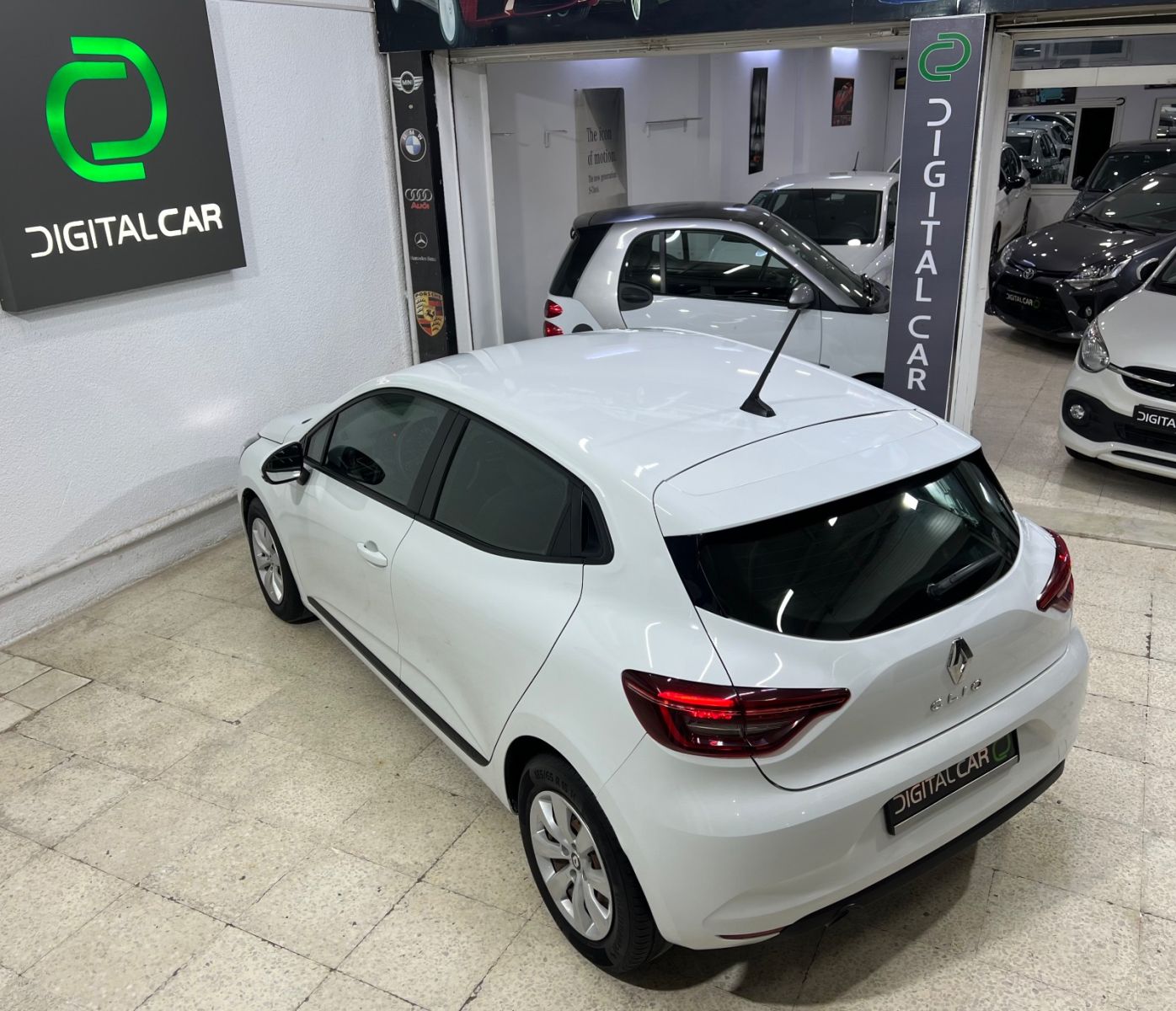 Renault Clio Life Plus à Tunis - Photo 12