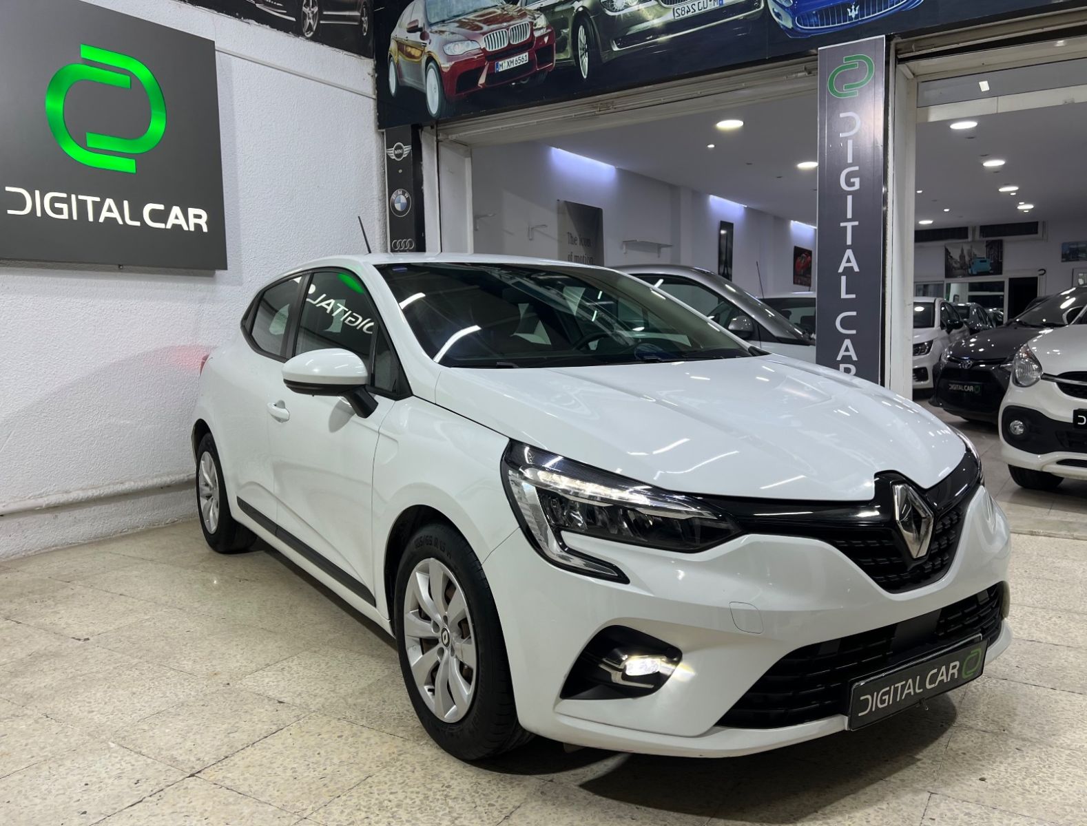 Renault Clio Life Plus à Tunis - Photo 1