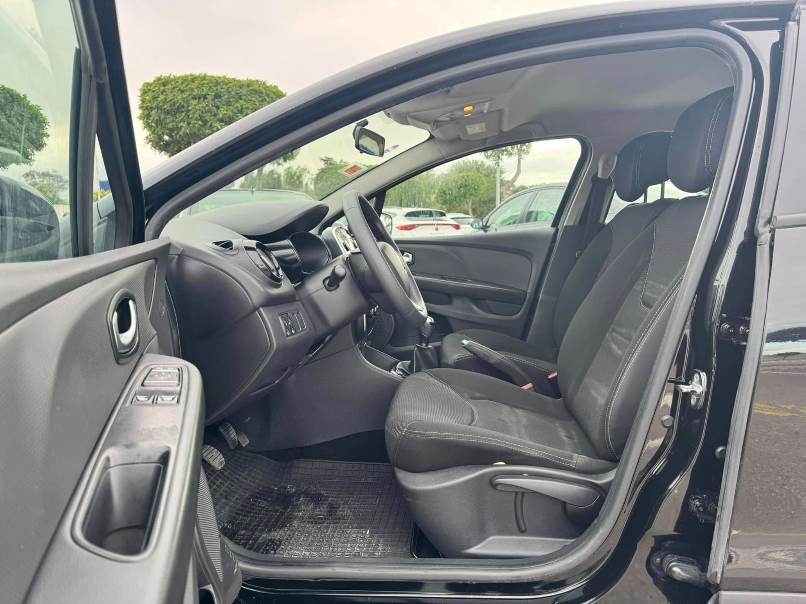 Renault Clio 1.0L à Ben Arous - Photo 6