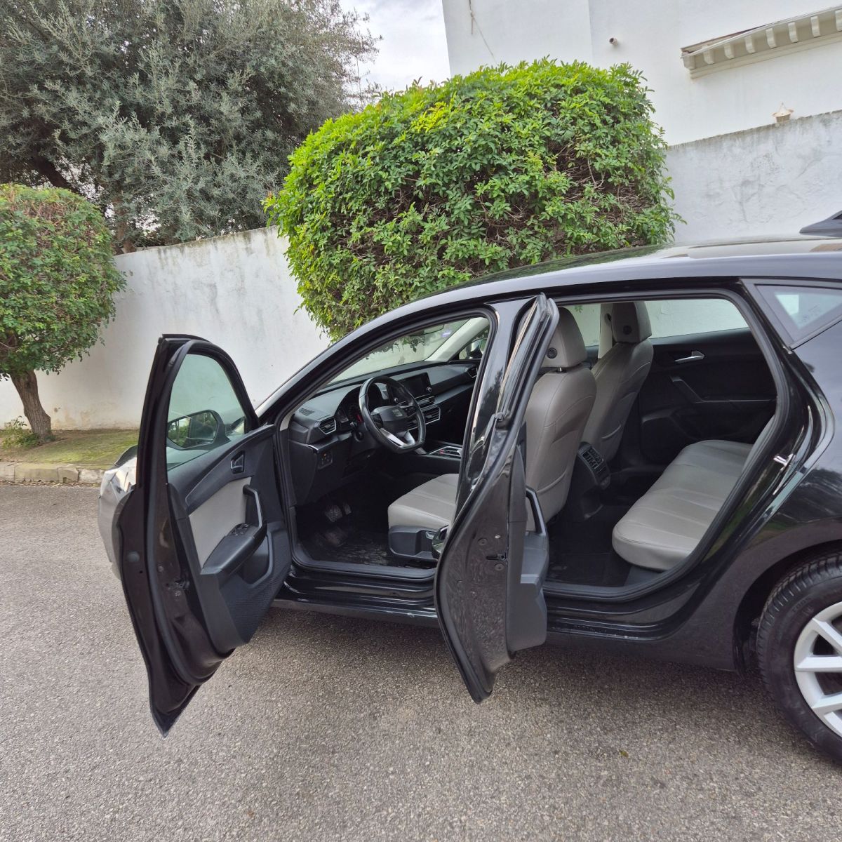 Seat Leon à Ariana - Photo 2
