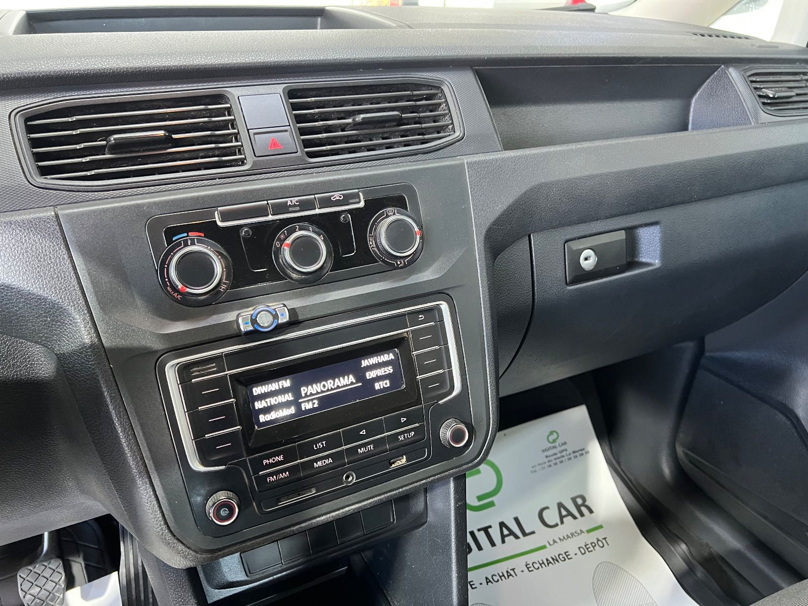 Volkswagen Caddy à Mahdia - Photo 18