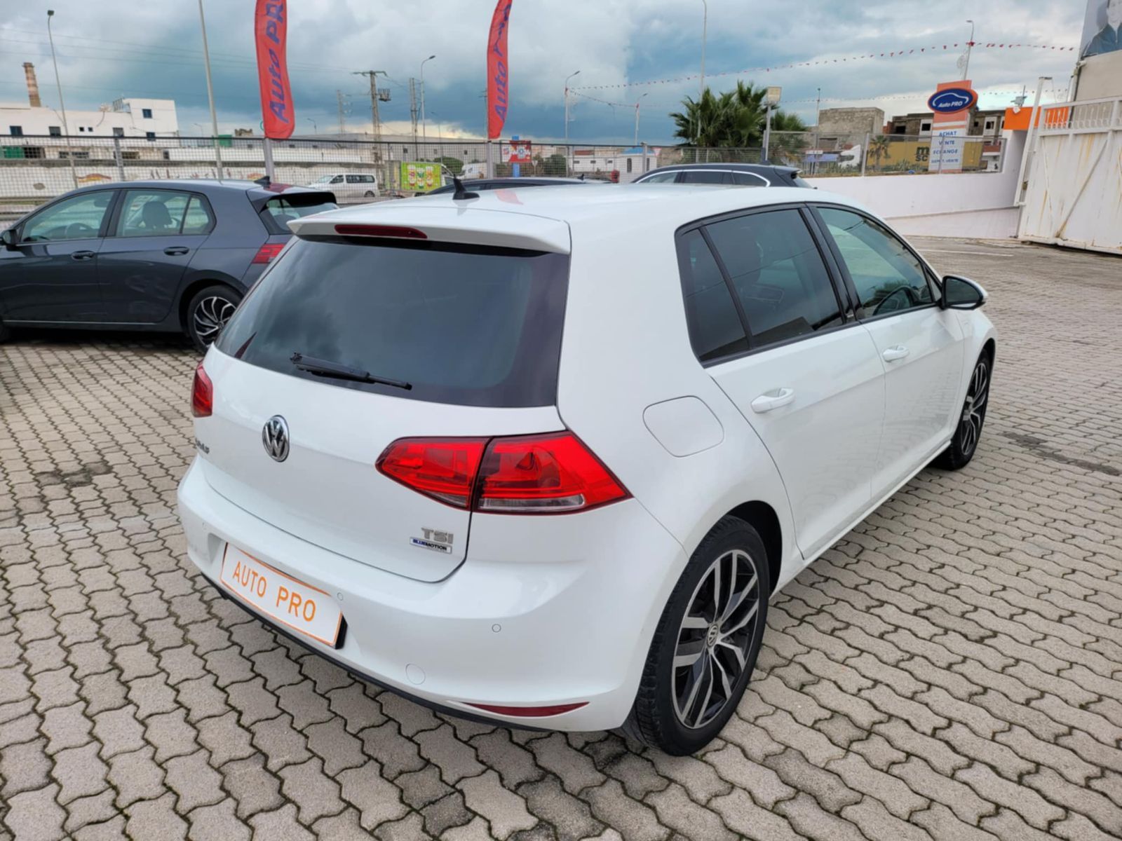 Volkswagen Golf 7 Highline à Ariana - Photo 4
