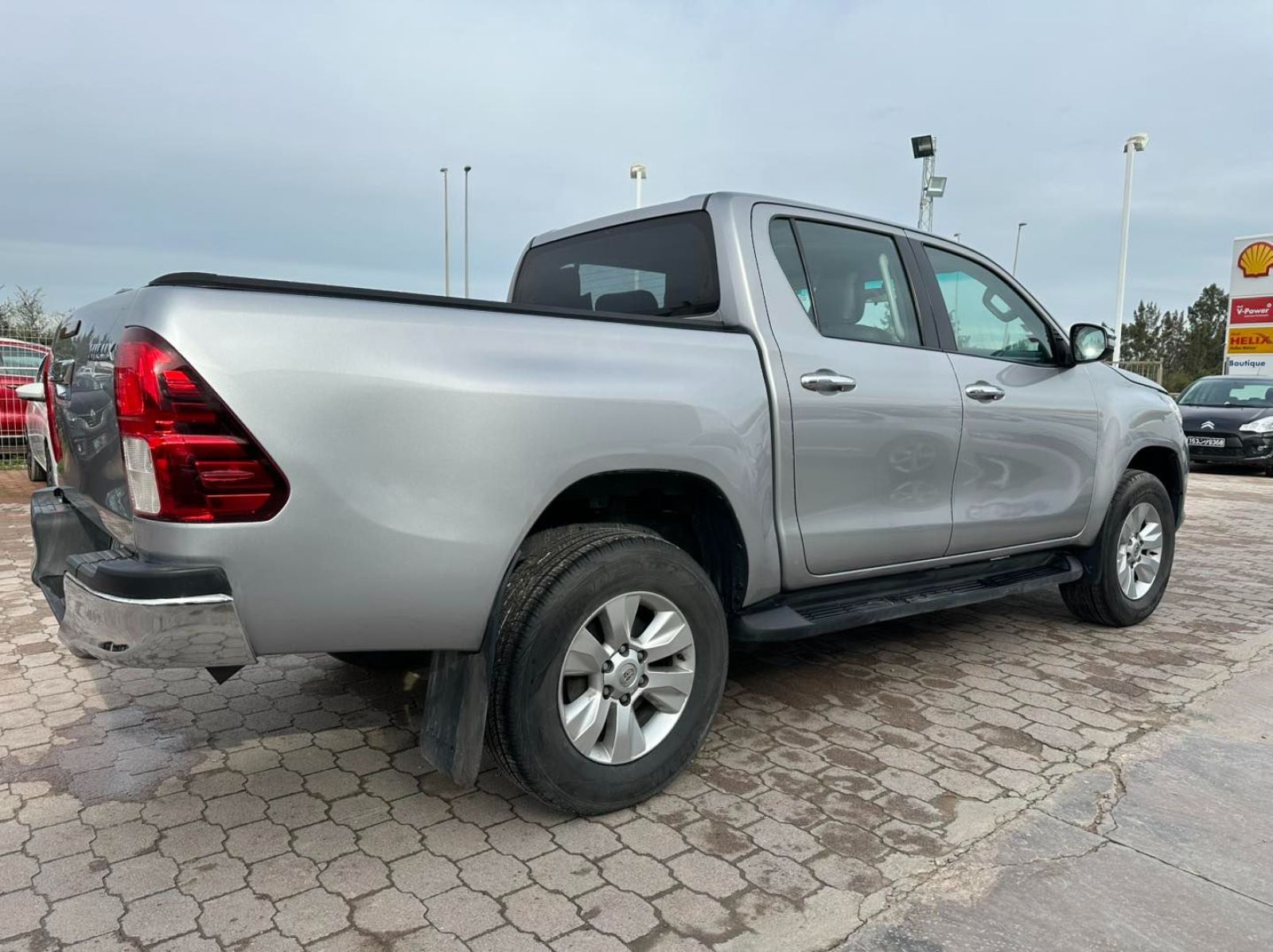 Toyota Hilux Double Cabine Double Cabine Business à Tunis - Photo 5