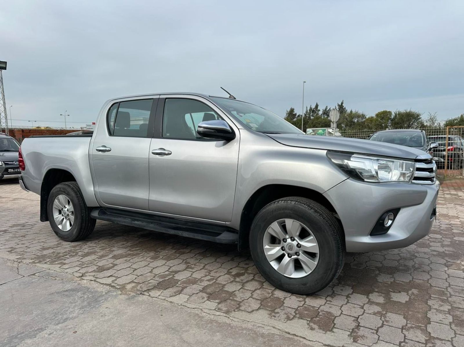 Toyota Hilux Double Cabine Double Cabine Business à Tunis - Photo 3