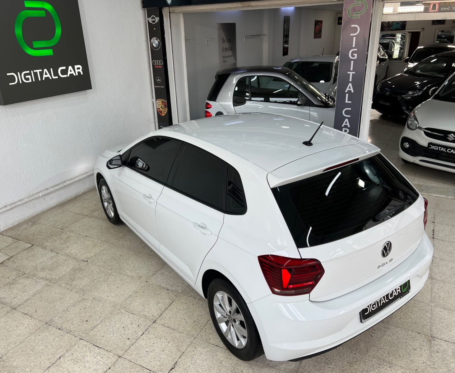 Volkswagen Polo Prestige à Tunis - Photo 13