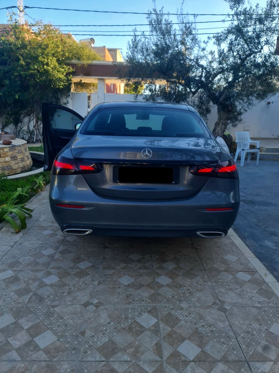 Mercedes-Benz Classe E à sousse - Photo 1