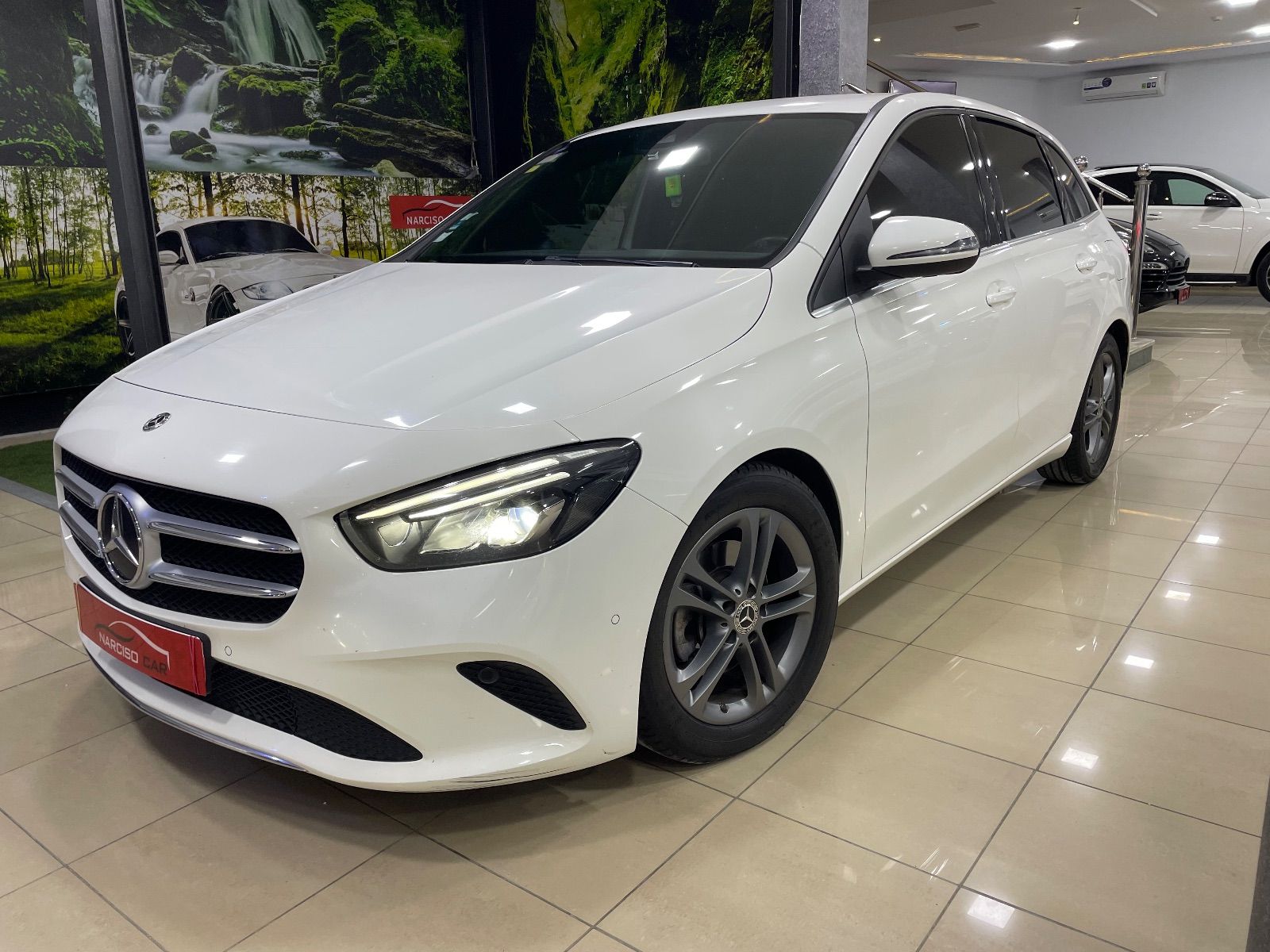 Mercedes-Benz Classe B à Tunis - Photo 1