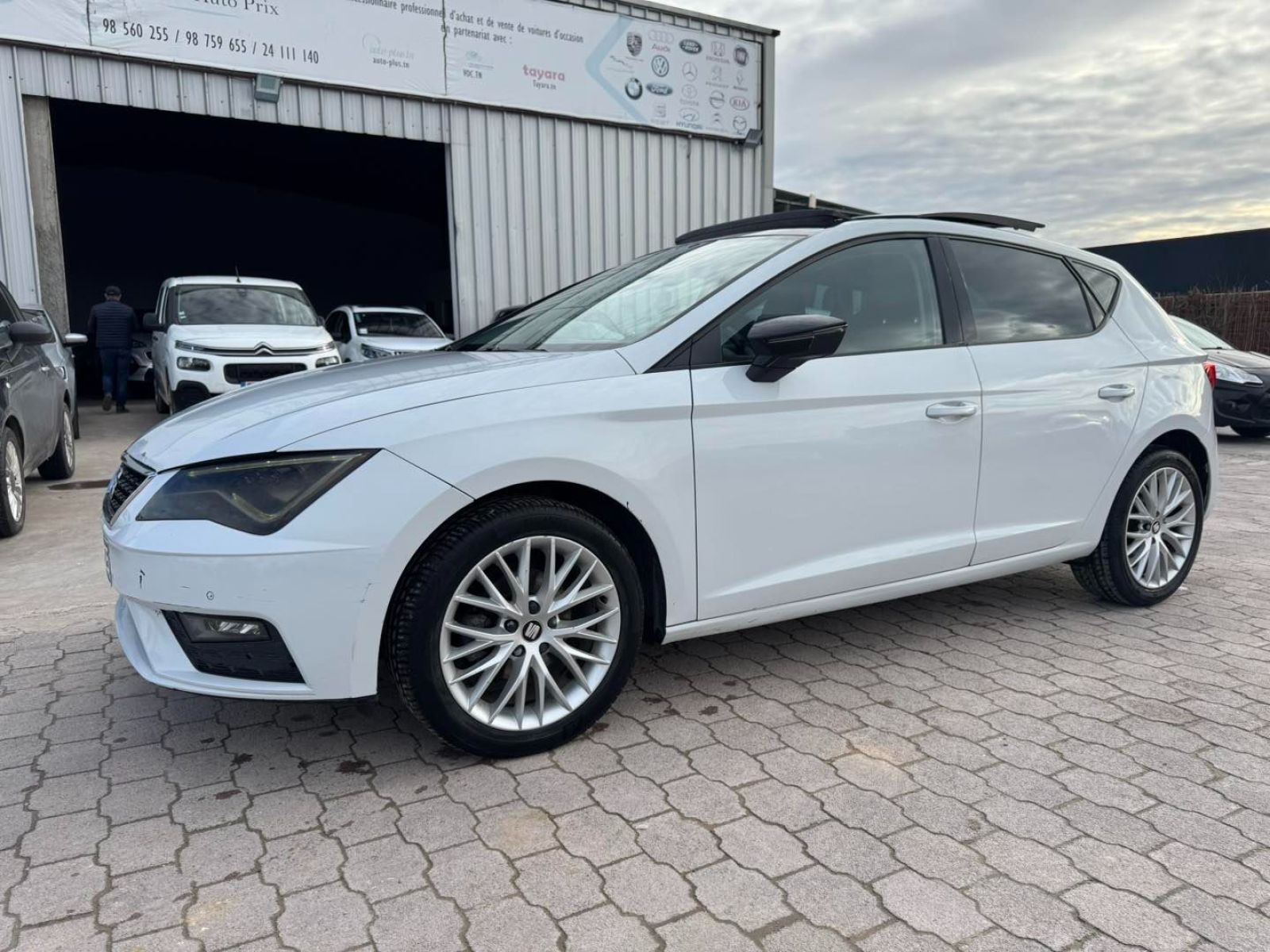 Kuv100 /k8 toute neuve