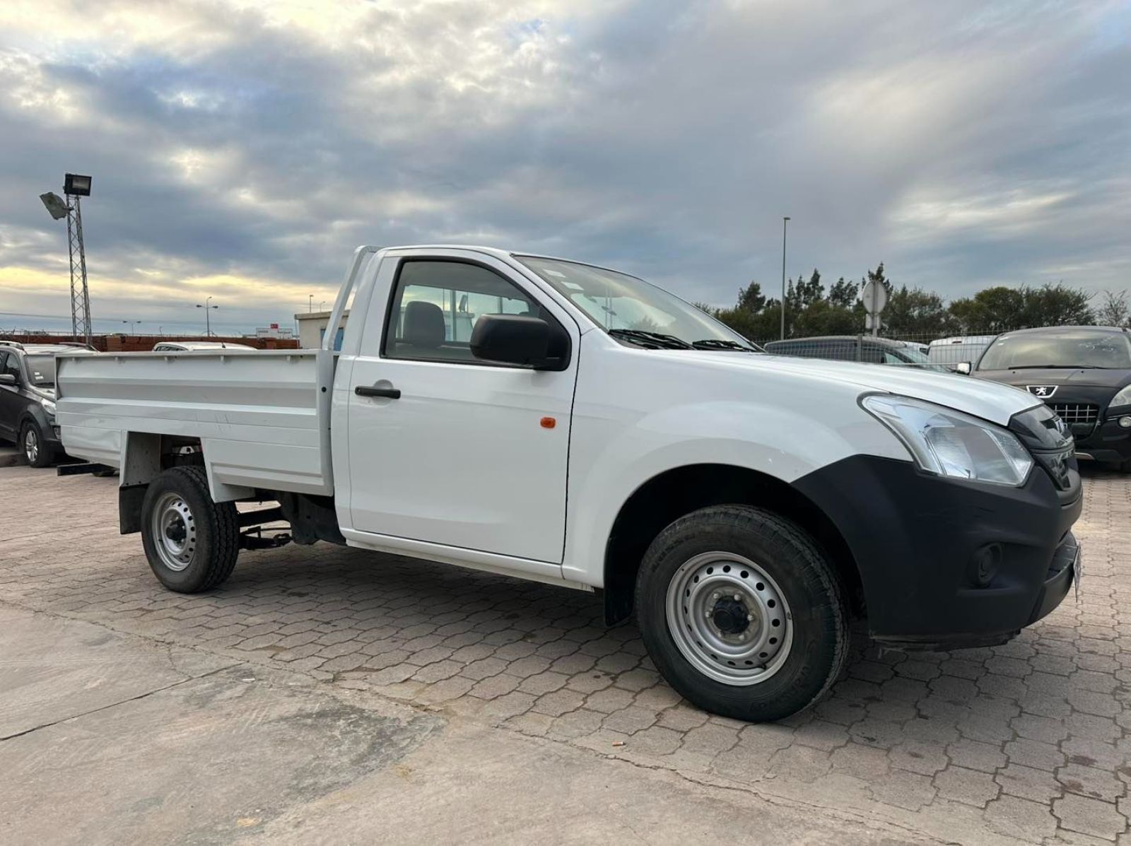 Isuzu D-Max Simple Cabine à Ariana - Photo 3